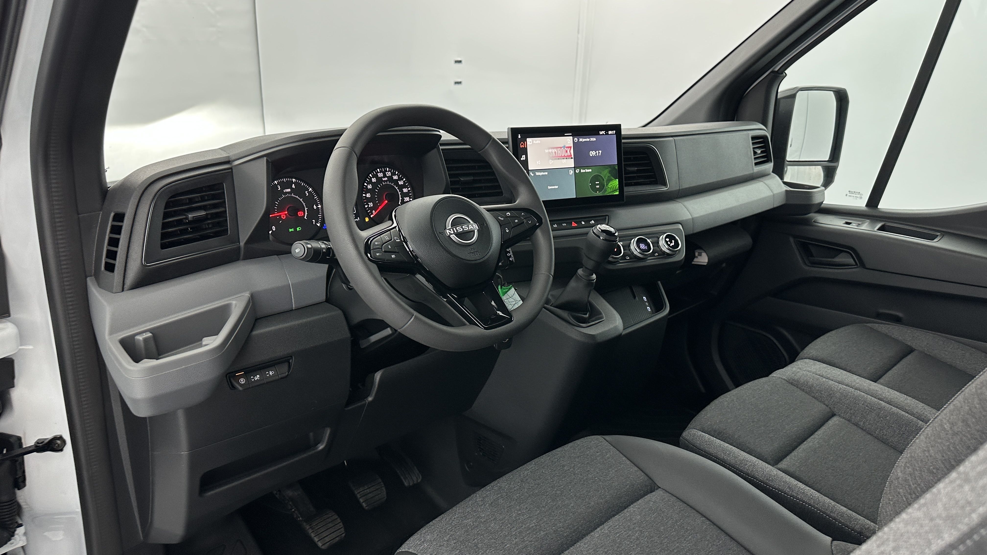 Nissan Interstar Fourgon - Image 6