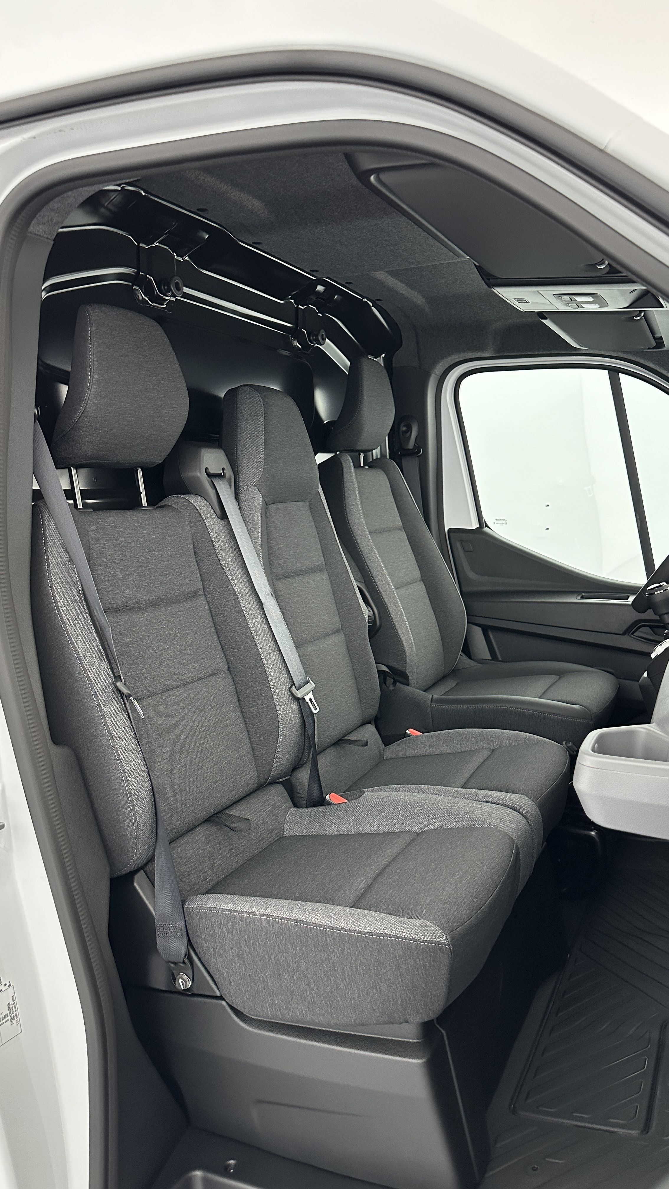 Nissan Interstar Fourgon - Image 13