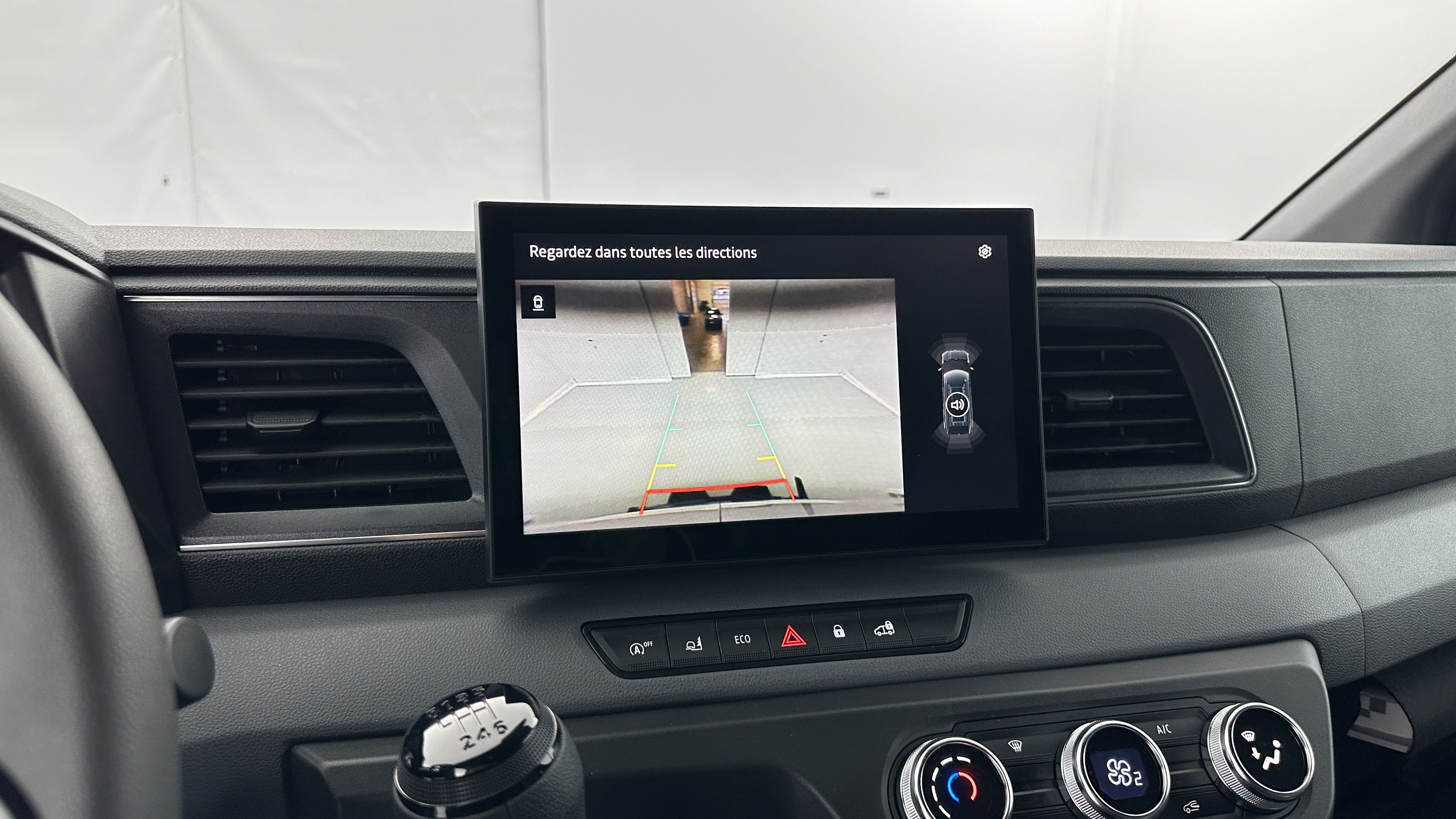 Nissan Interstar Fourgon - Image 14