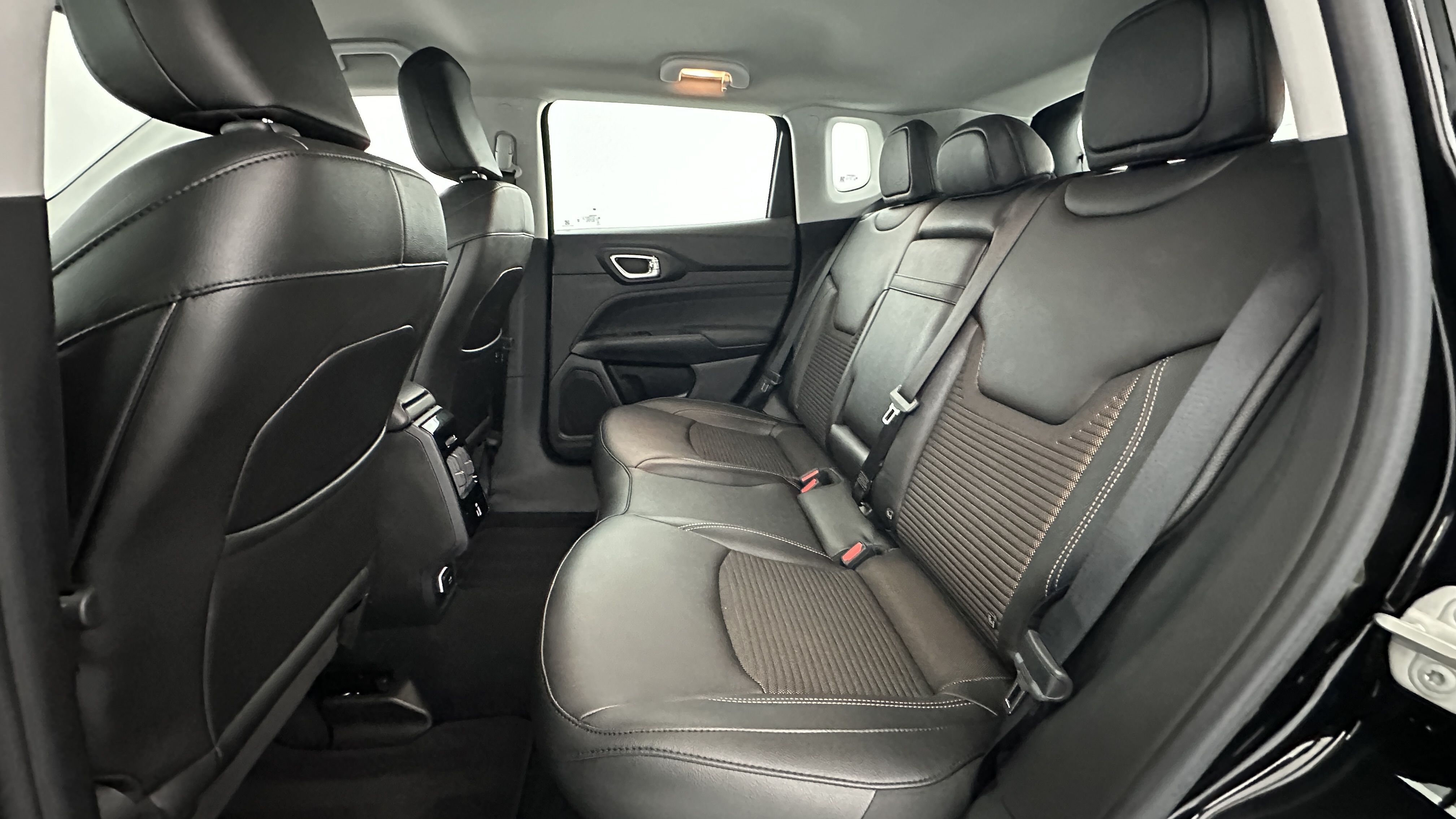 Jeep Compass - Image 9