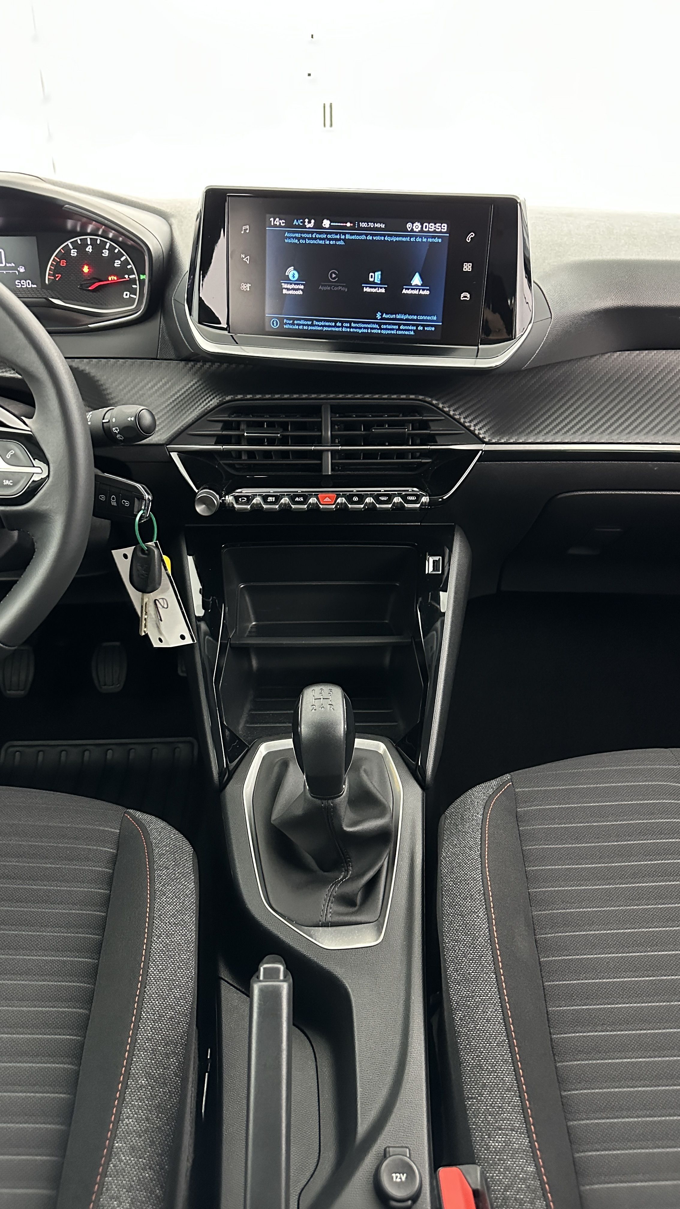 Peugeot 208 - Image 15