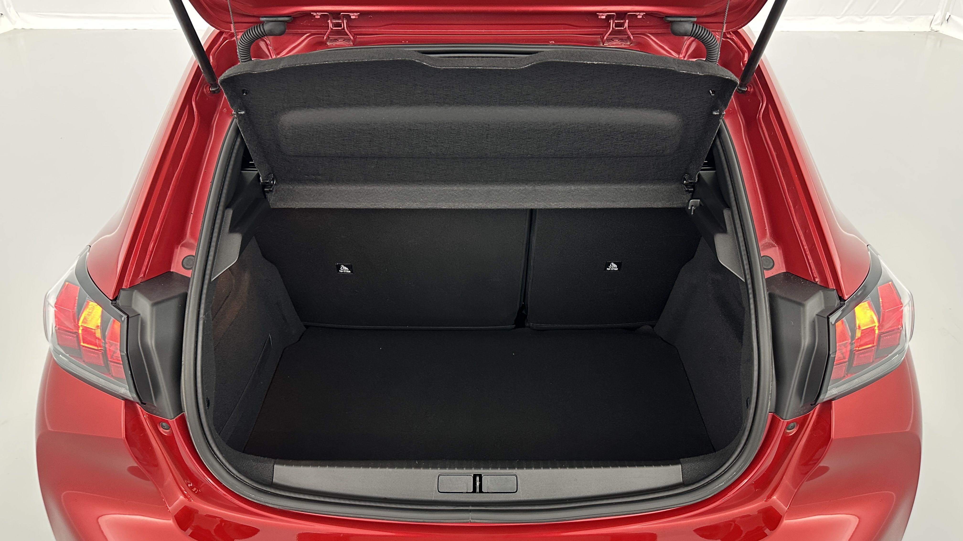 Peugeot 208 - Image 10