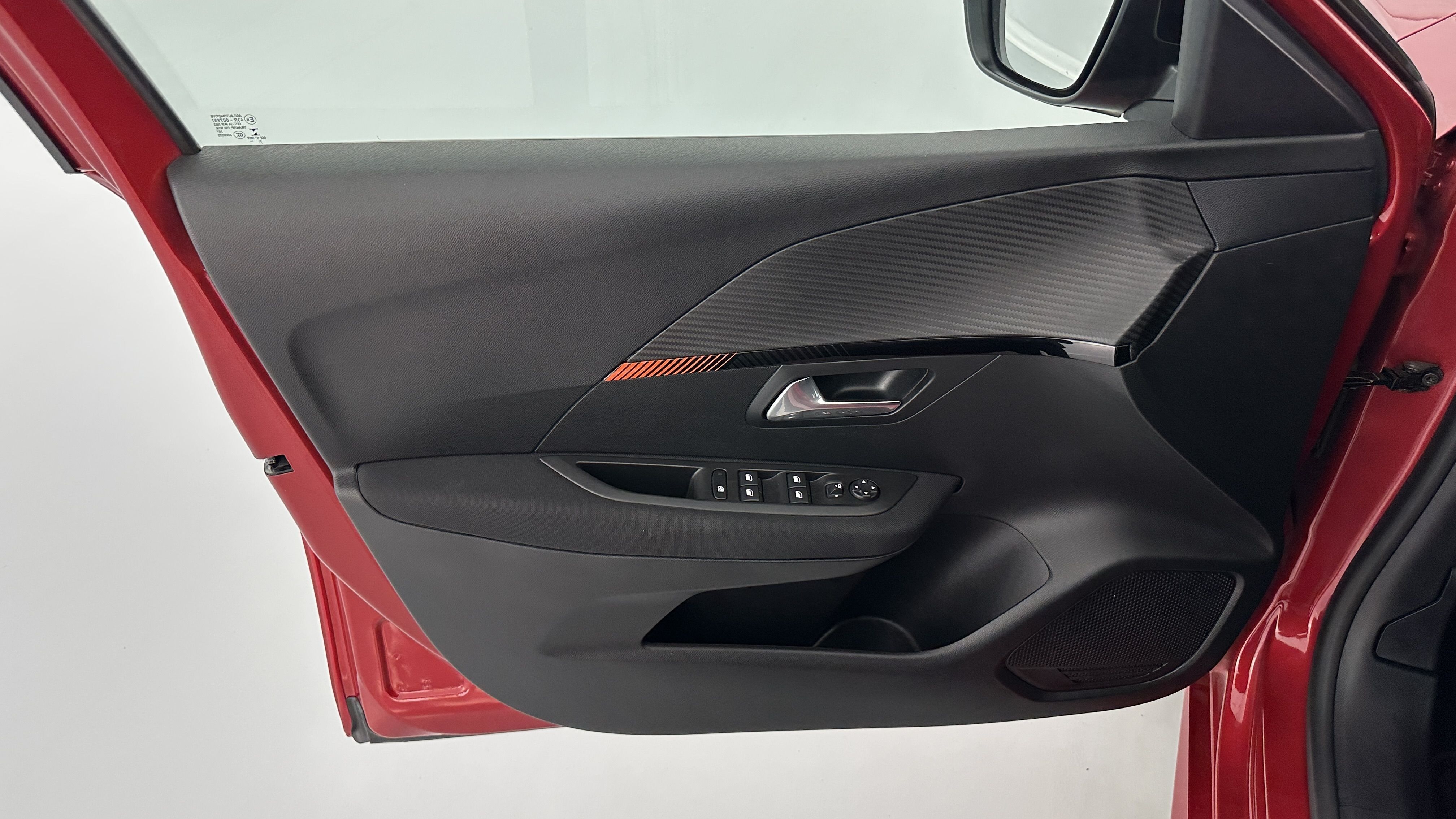 Peugeot 208 - Image 12