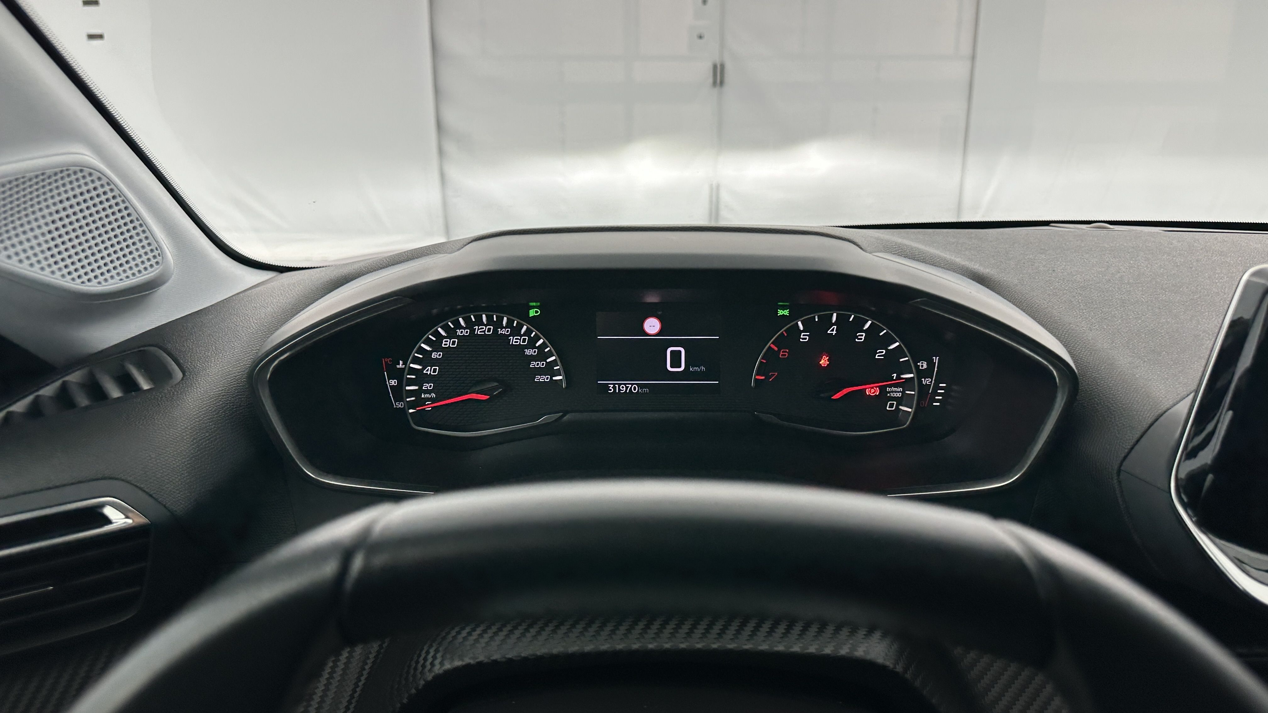 Peugeot 208 - Image 14