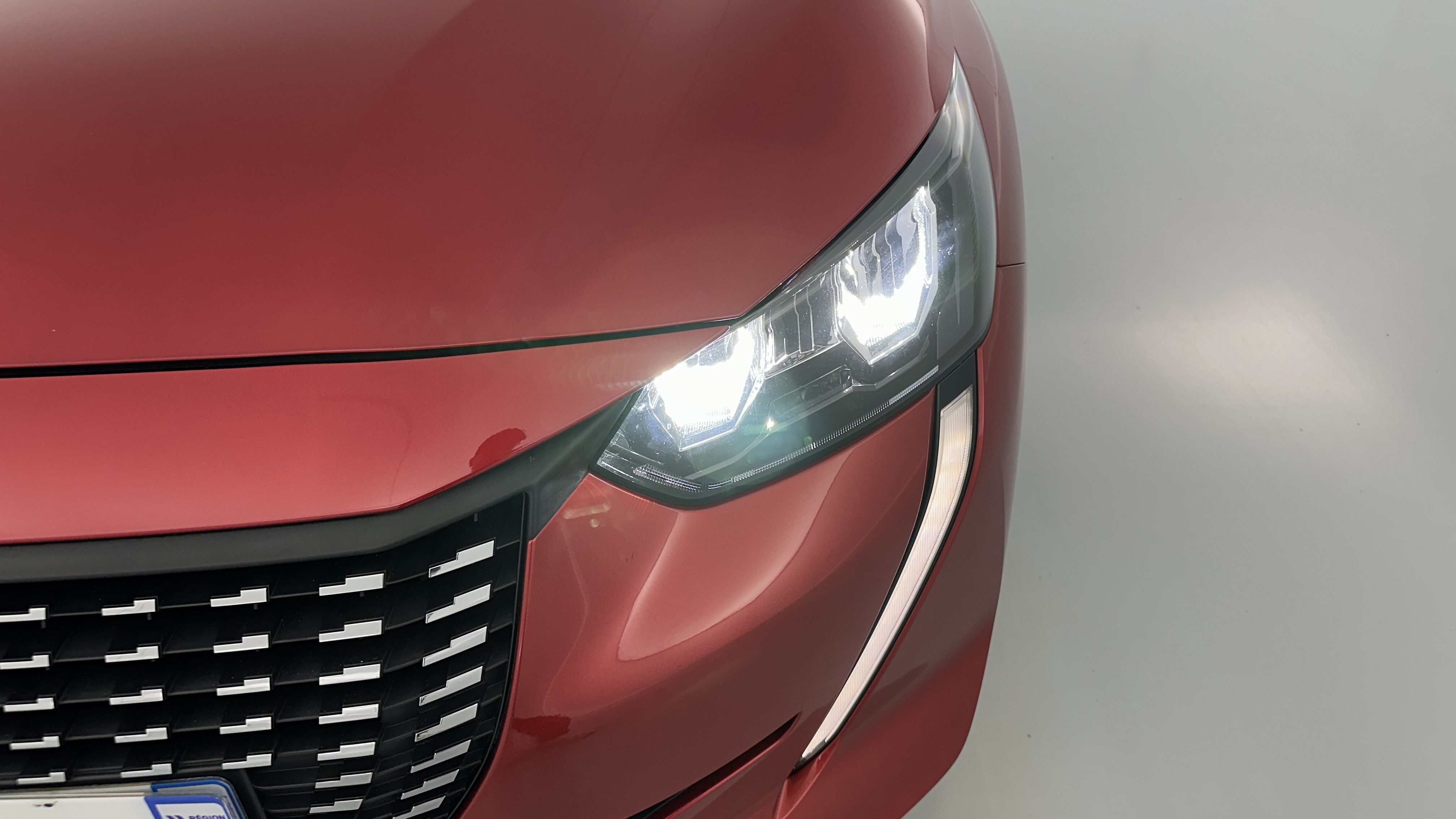 Peugeot 208 - Image 20