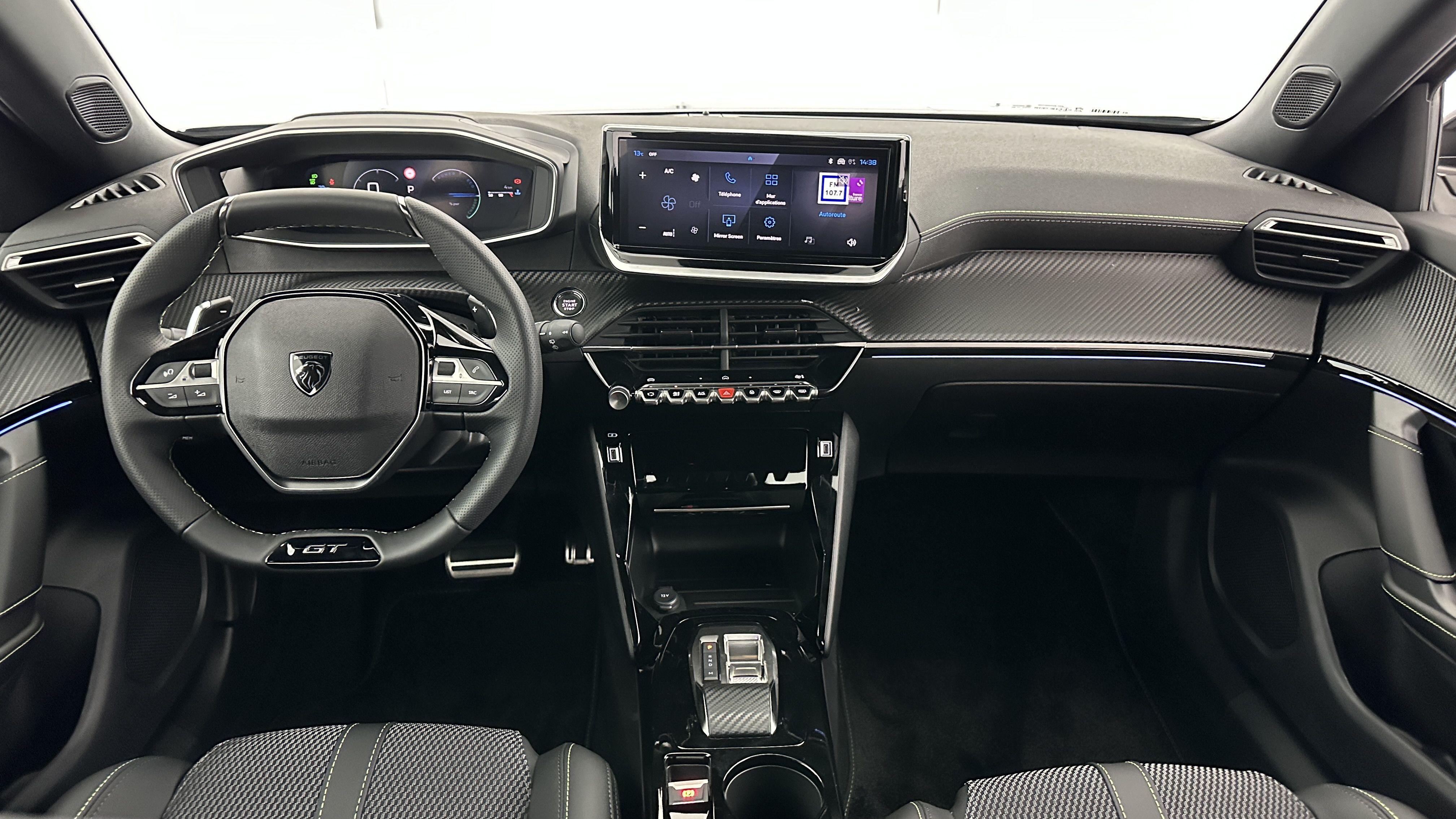 Peugeot 2008 - Image 7