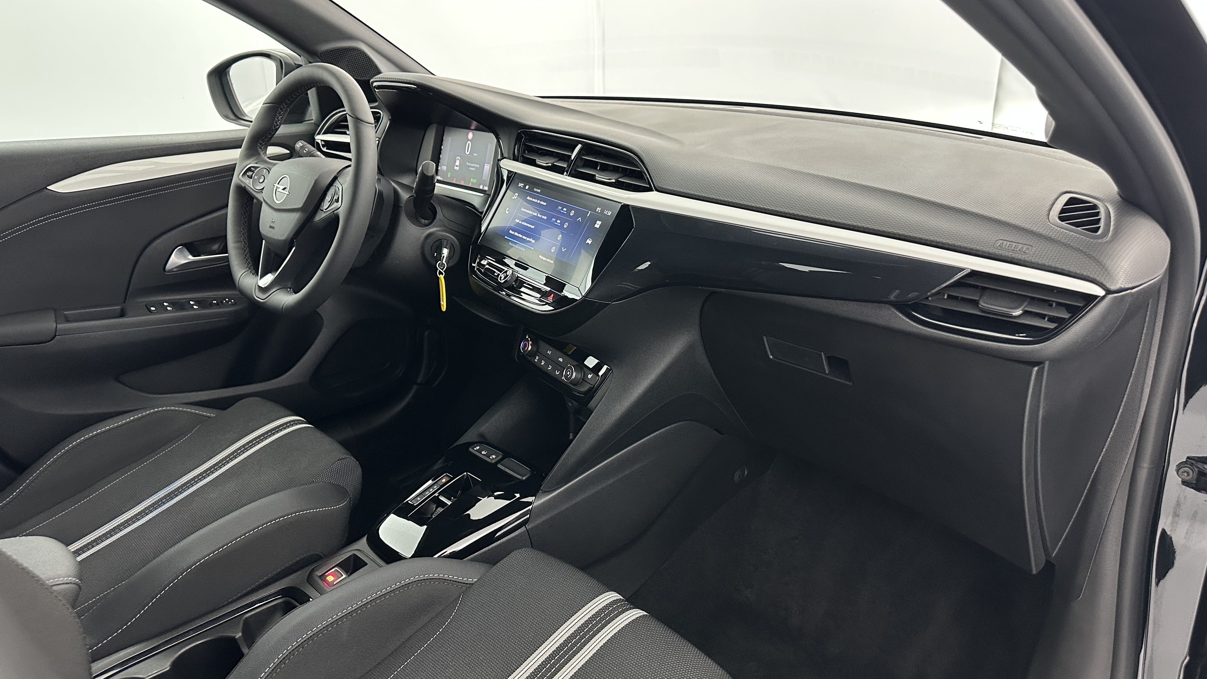 OPEL Corsa — photo 8