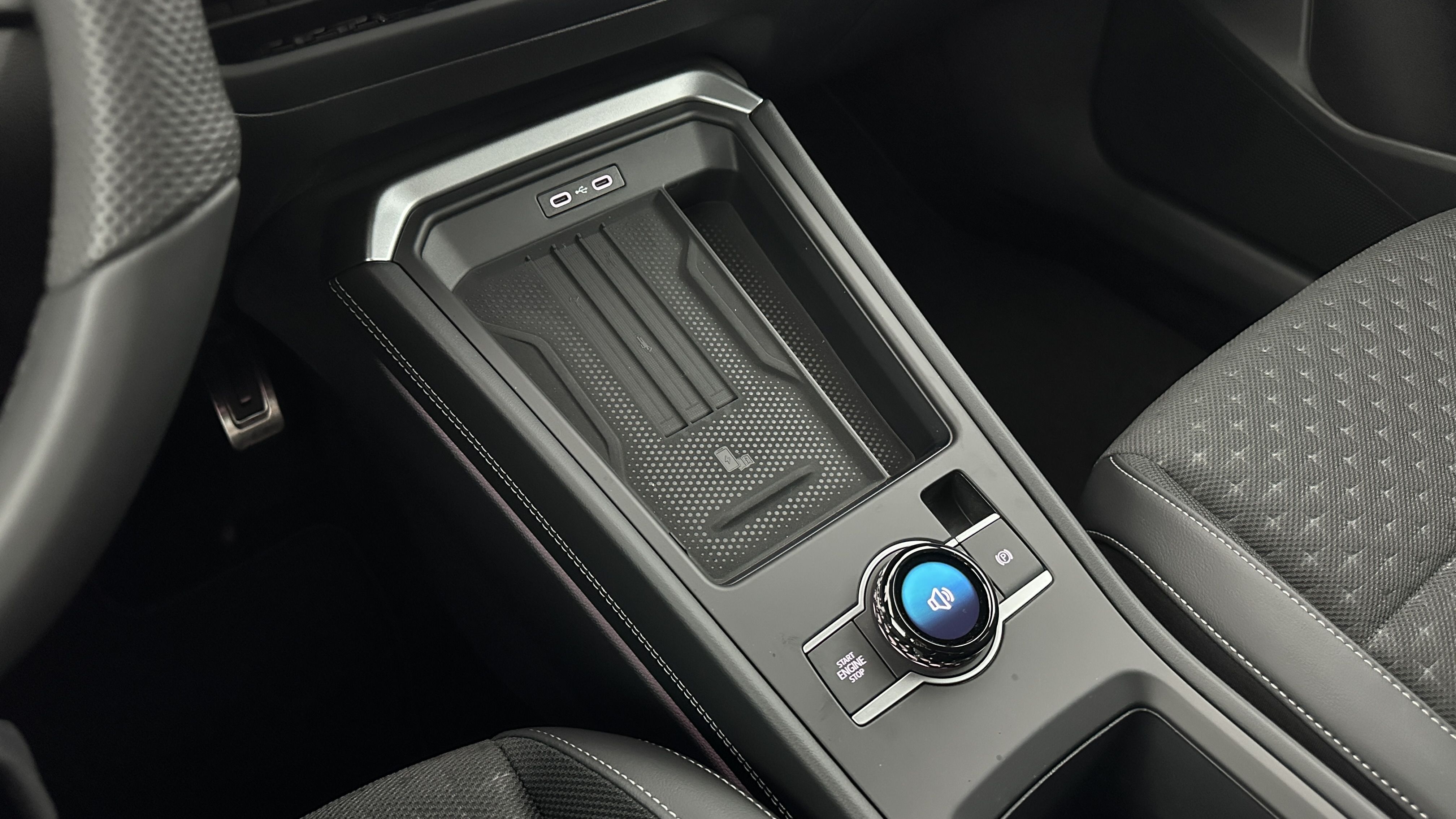 Volkswagen T-Roc - Image 17