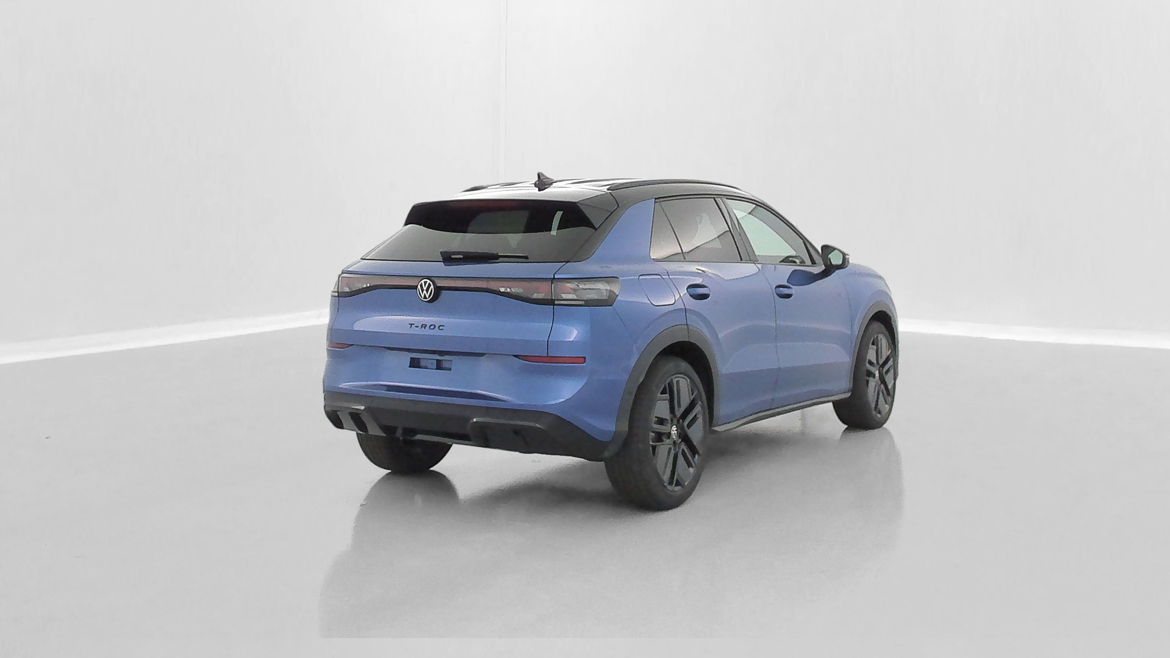 Volkswagen T-Roc - Image 28