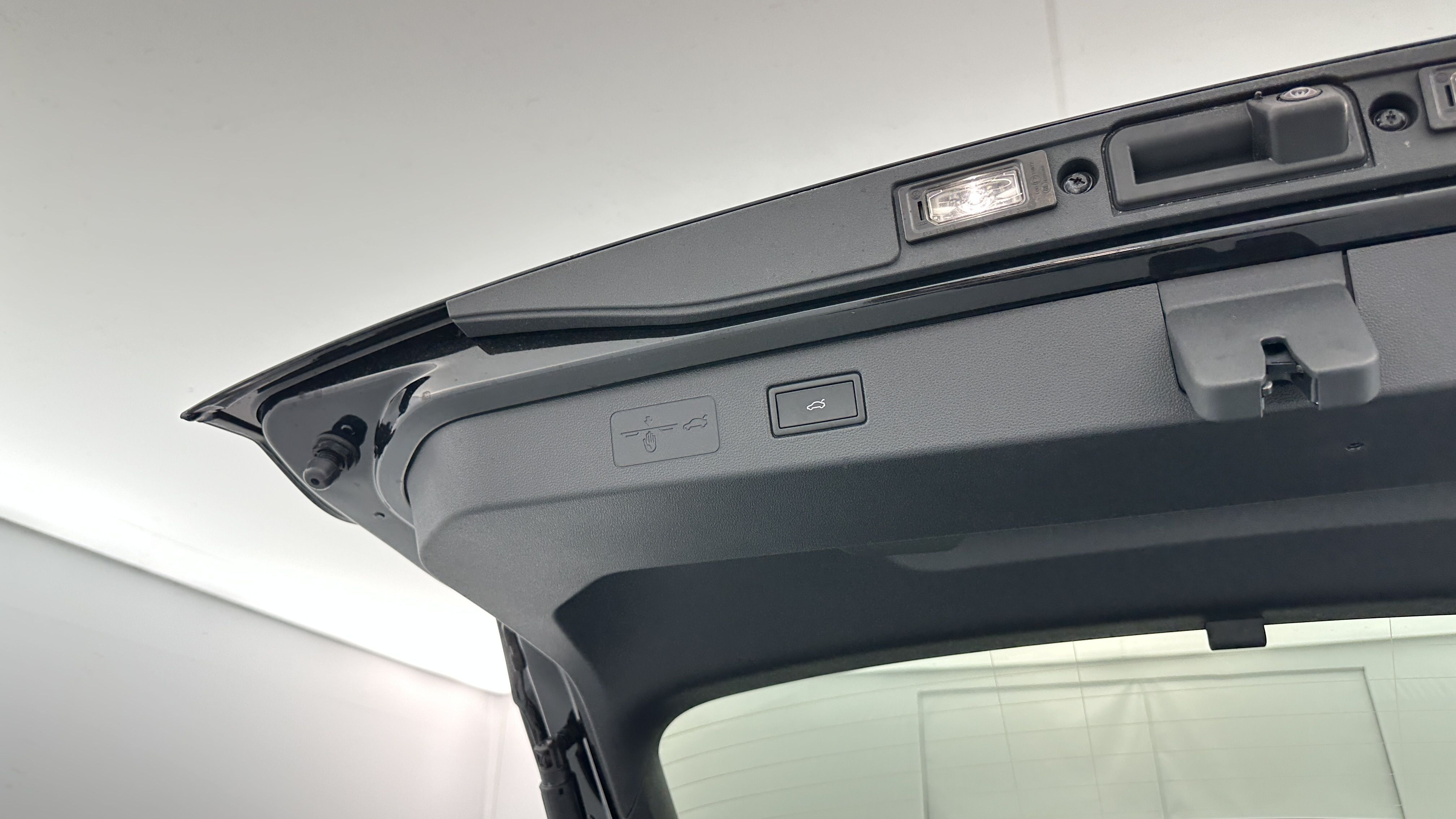 Volkswagen T-Roc - Image 22