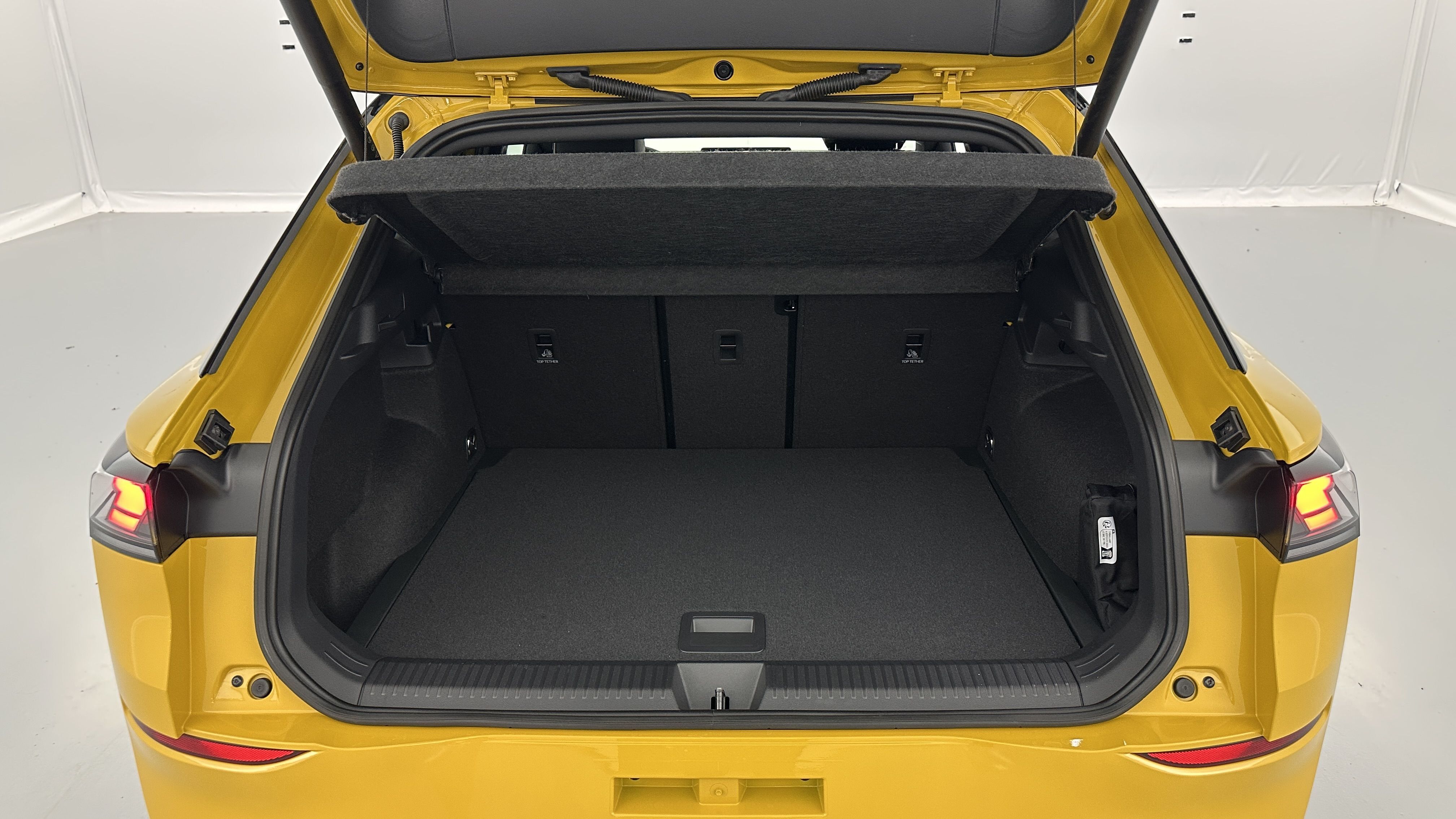 Volkswagen T-Roc - Image 10