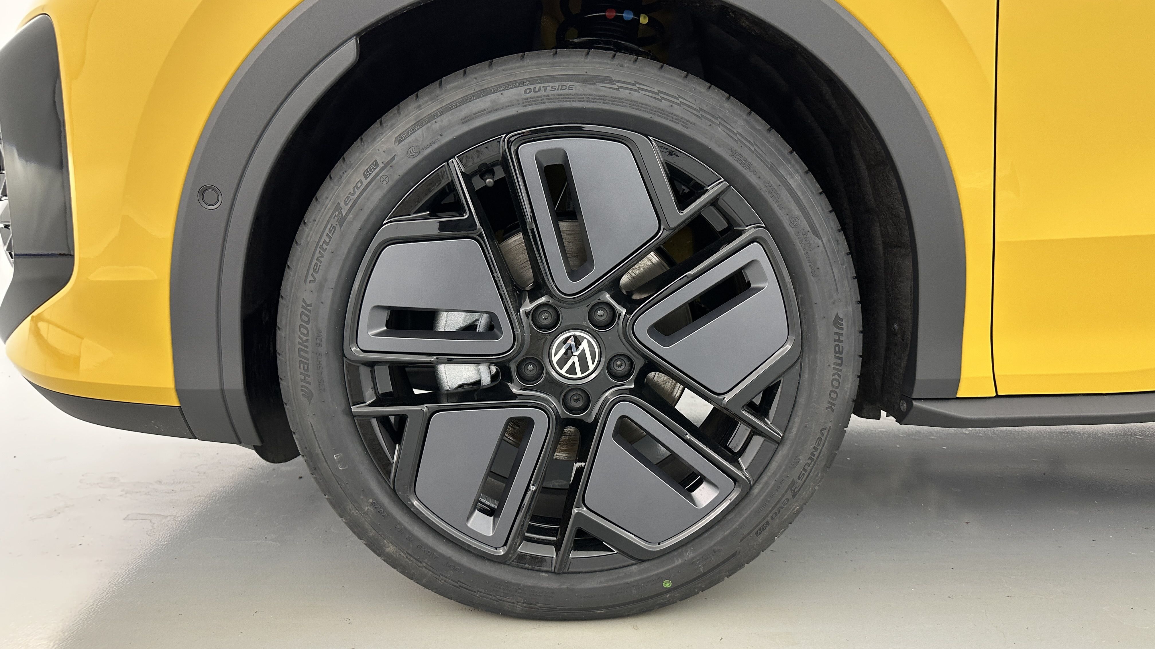 Volkswagen T-Roc - Image 12