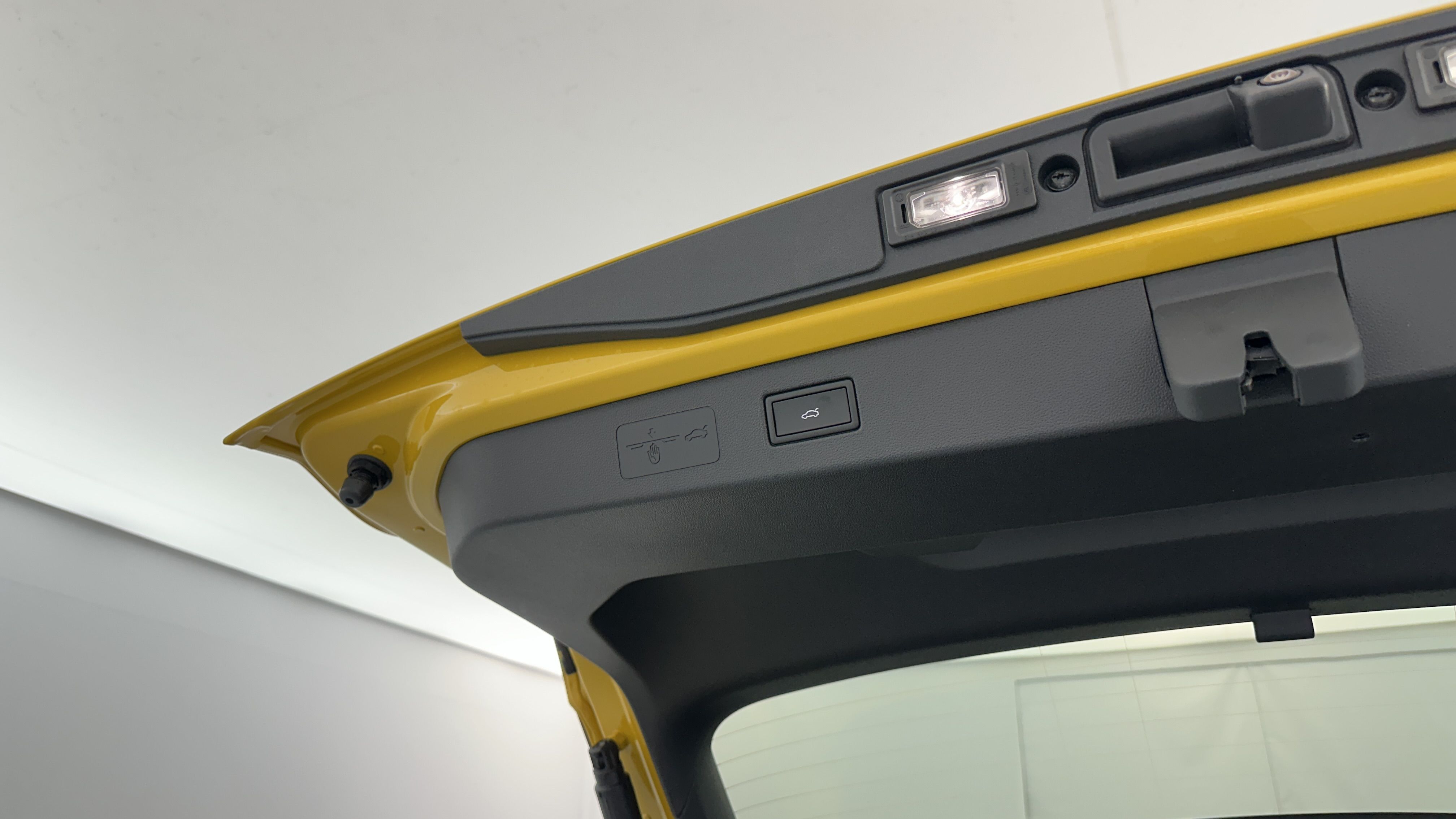 Volkswagen T-Roc - Image 25