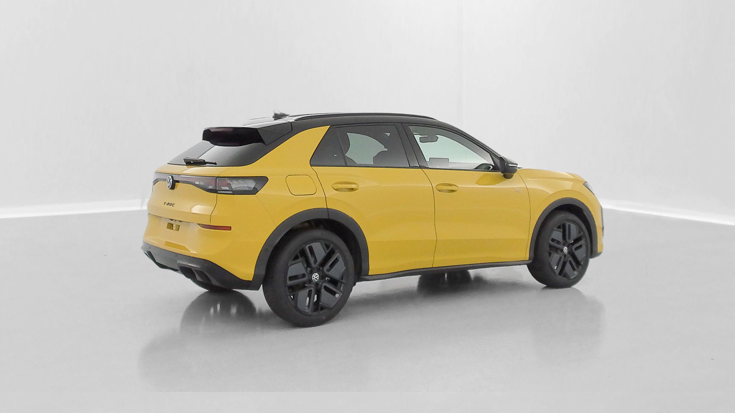Volkswagen T-Roc - Image 33
