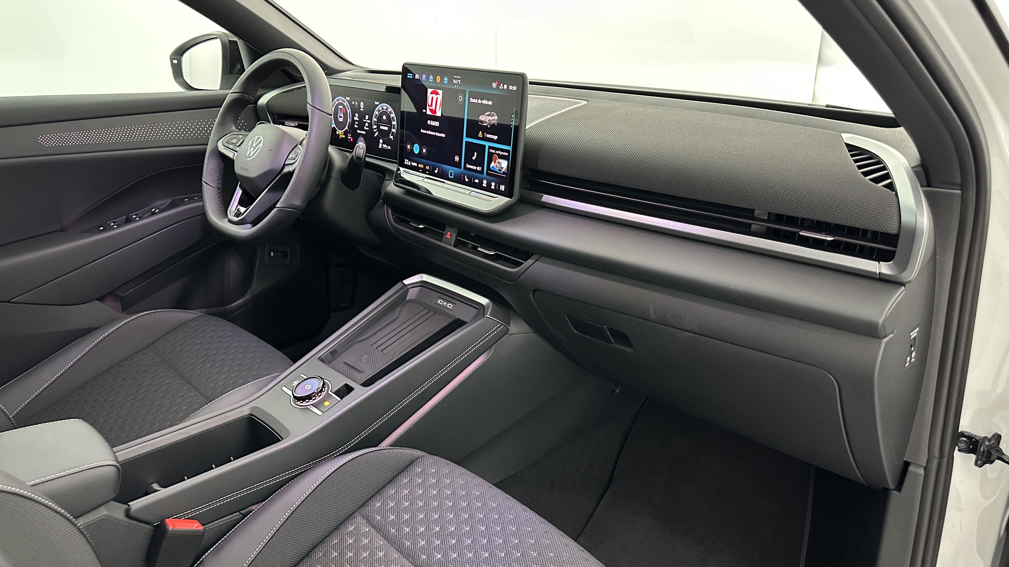 Volkswagen T-Roc - Image 8