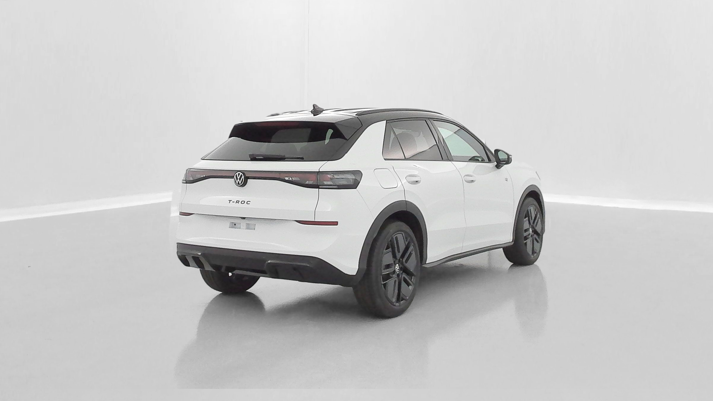 Volkswagen T-Roc - Image 29