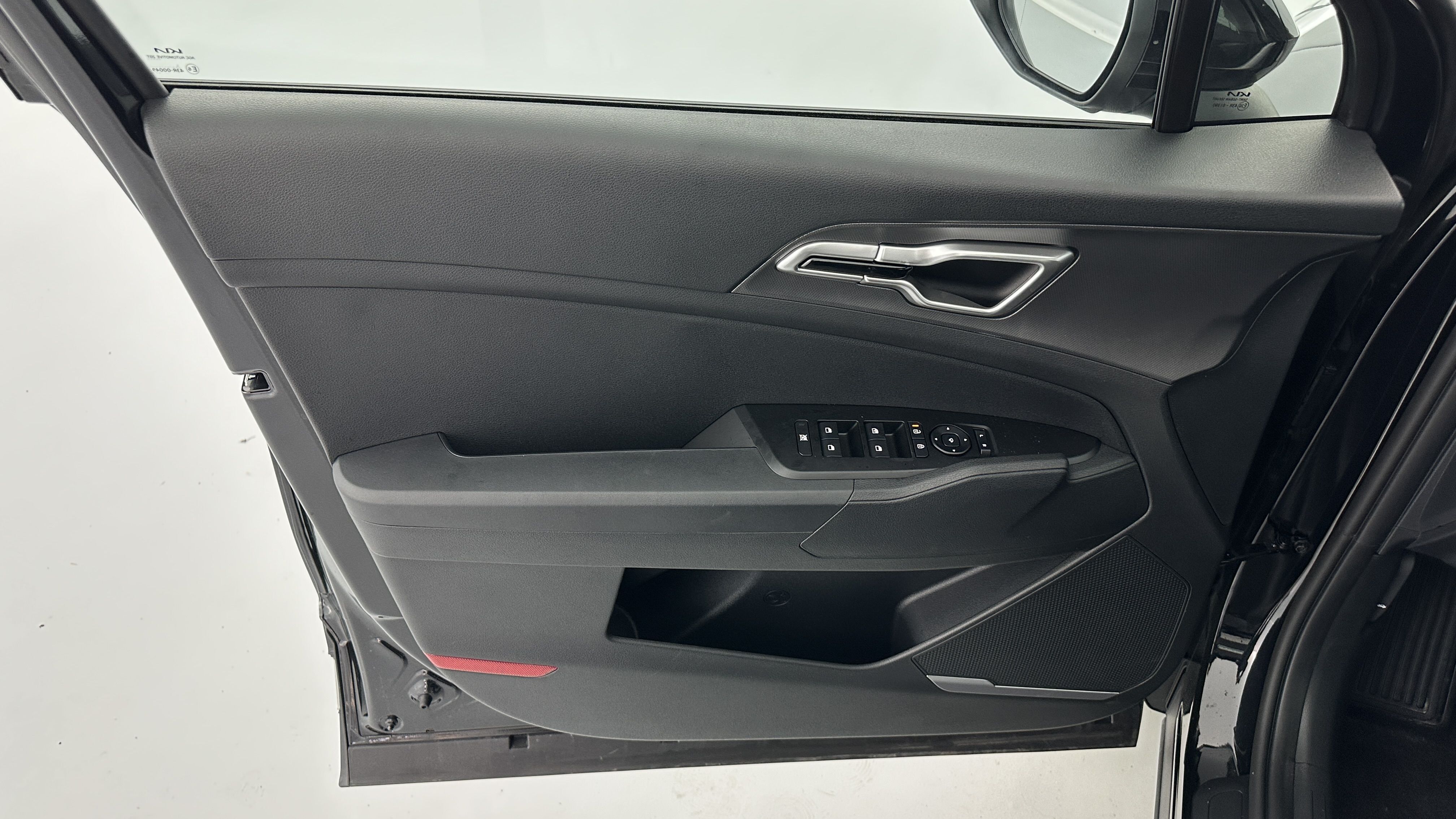 Kia SPORTAGE - Image 13