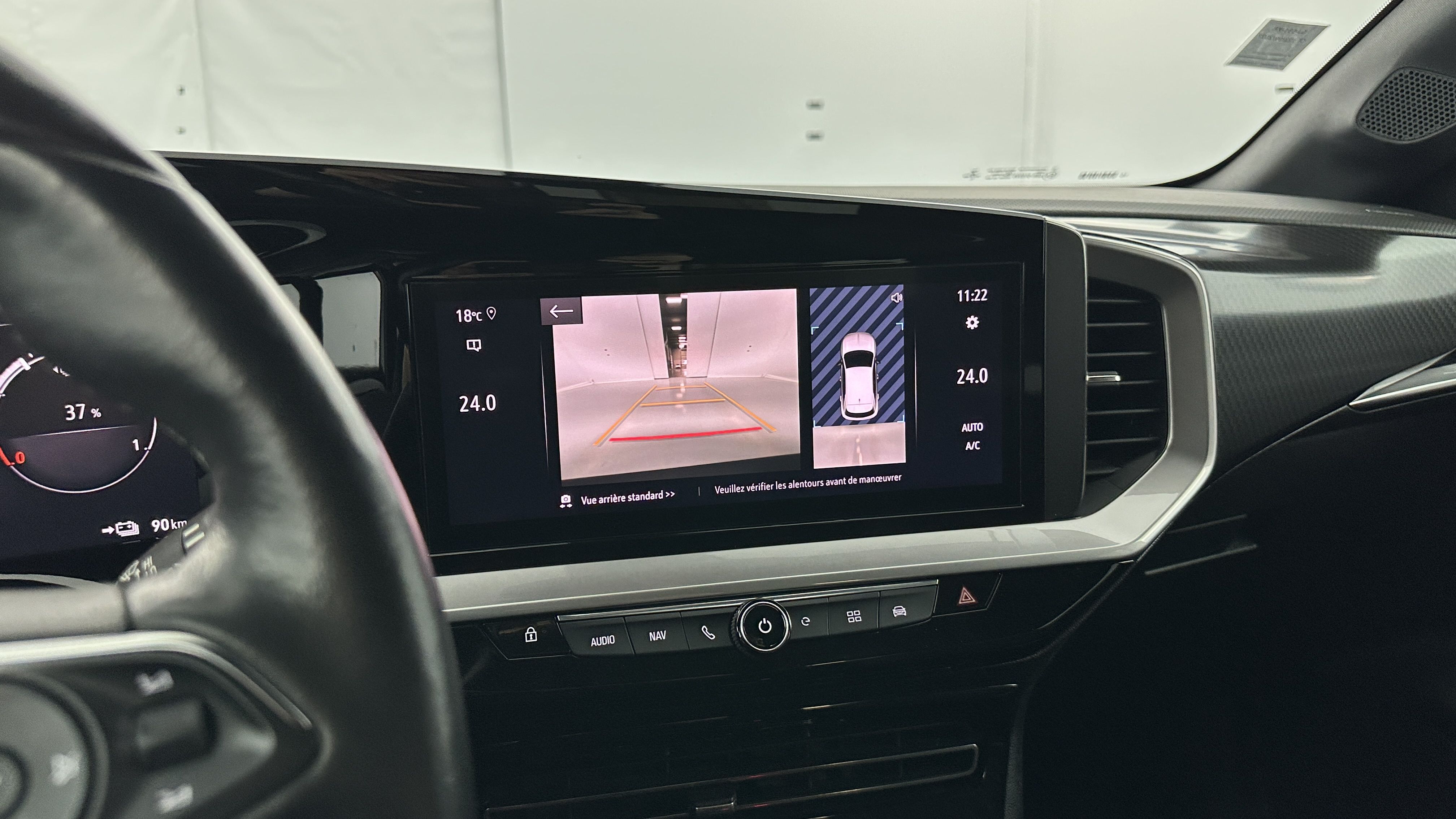 Opel MOKKA-E - Image 18