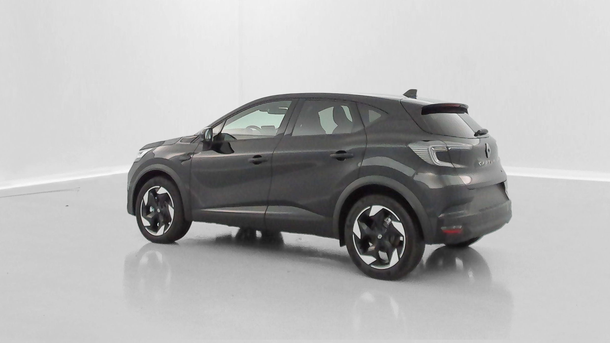 Renault Captur - Image 28