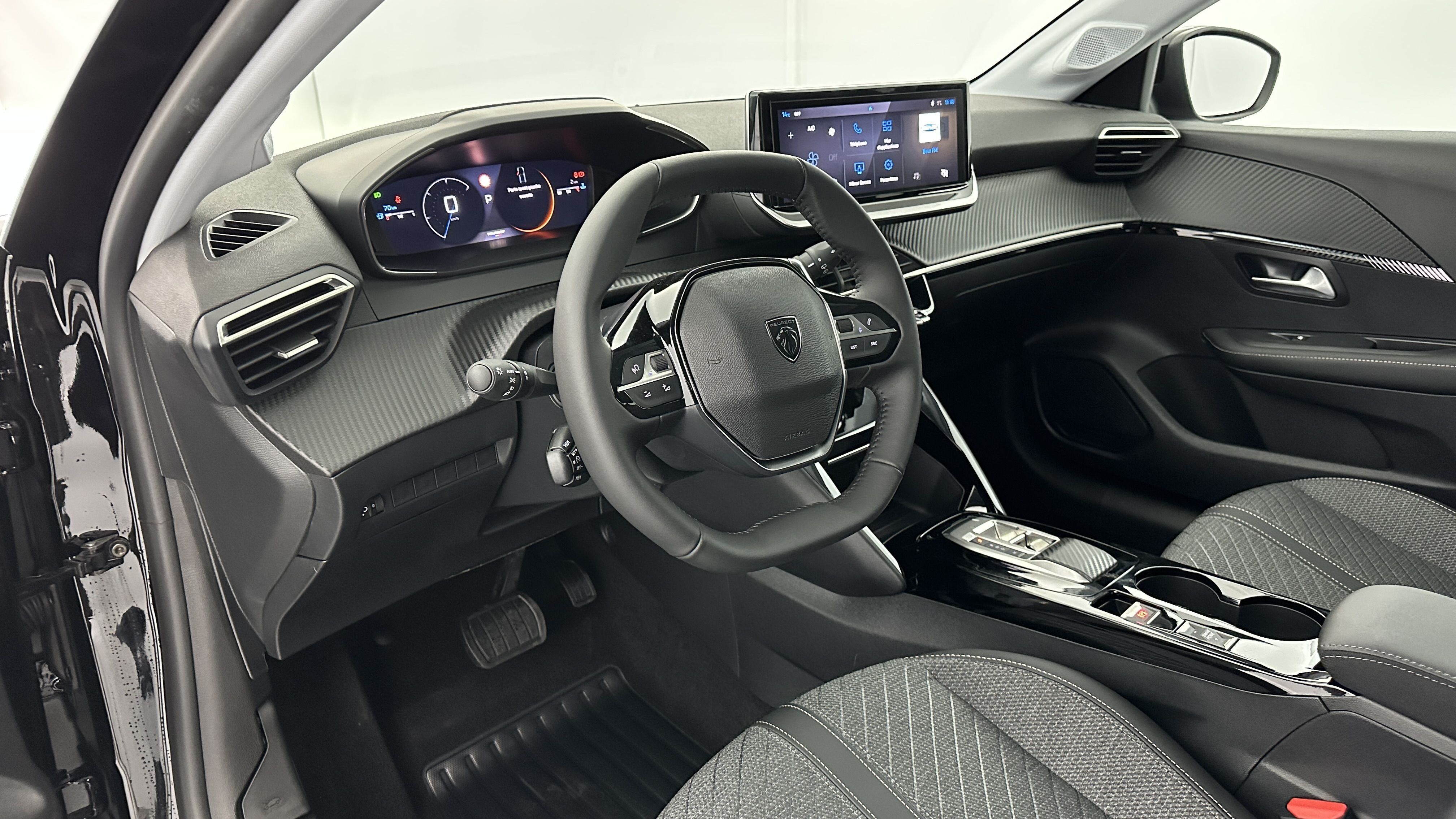 Peugeot 208 - Image 6