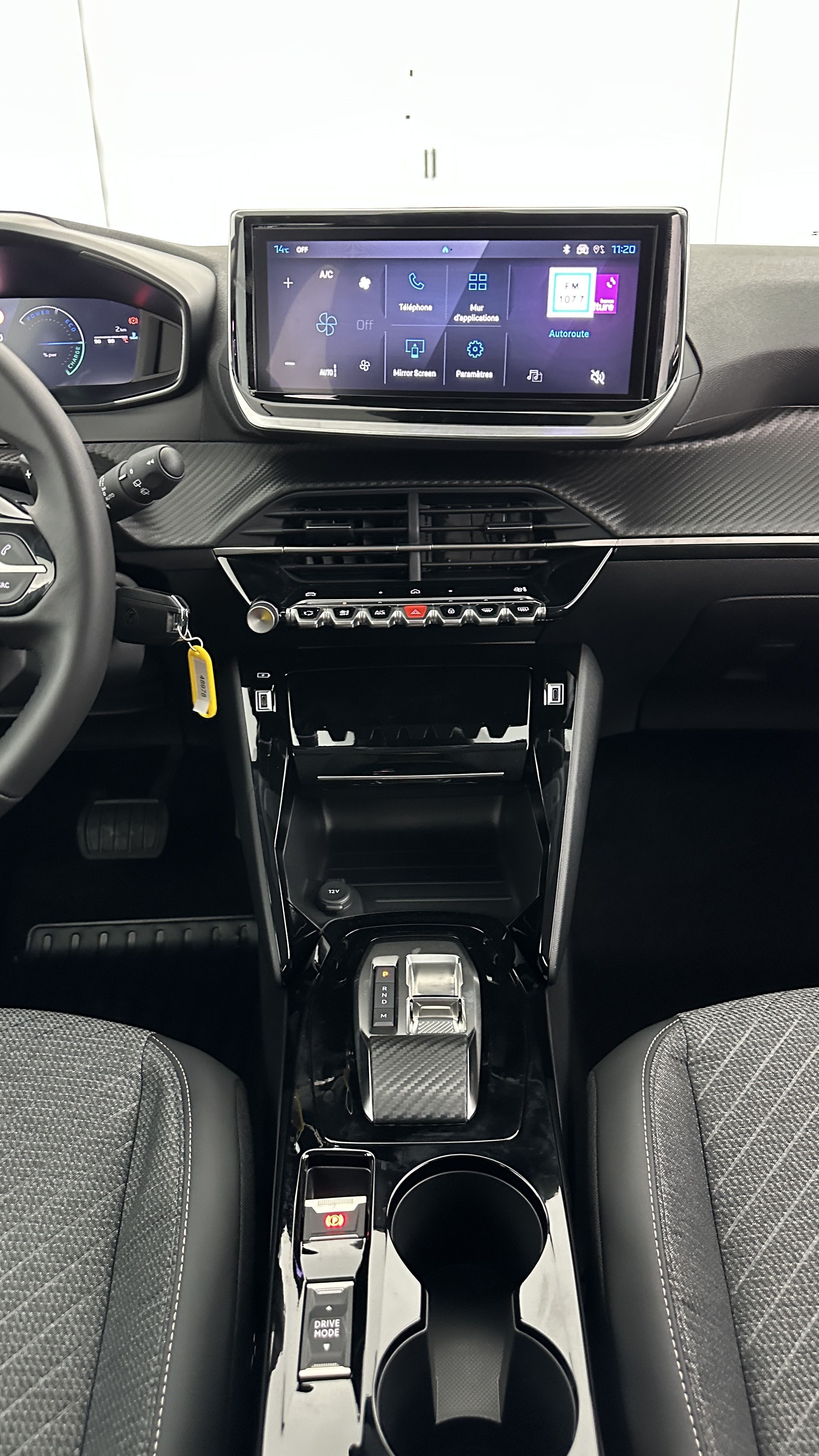 Peugeot 208 - Image 15