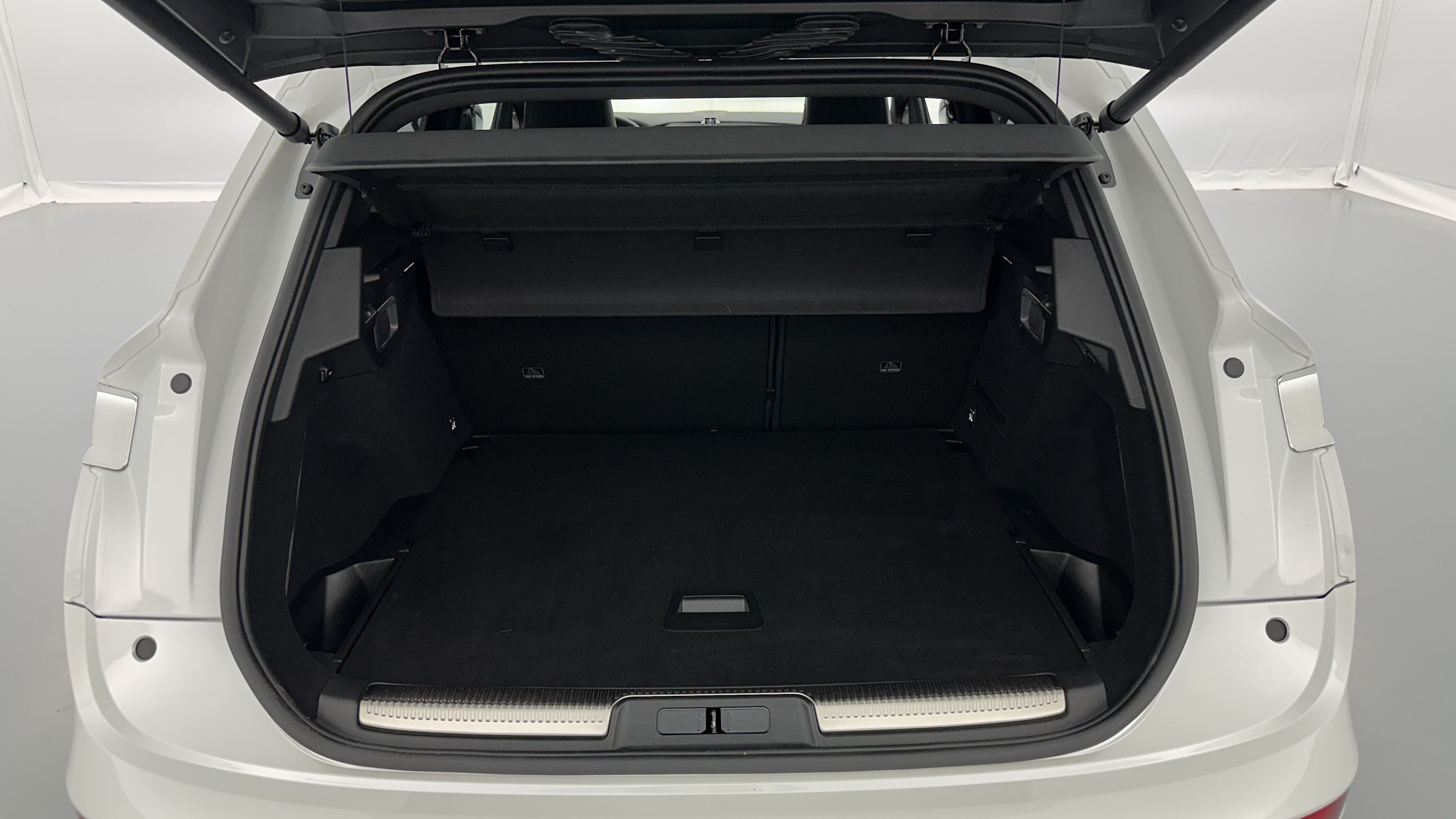 DS DS7 Crossback - Image 10