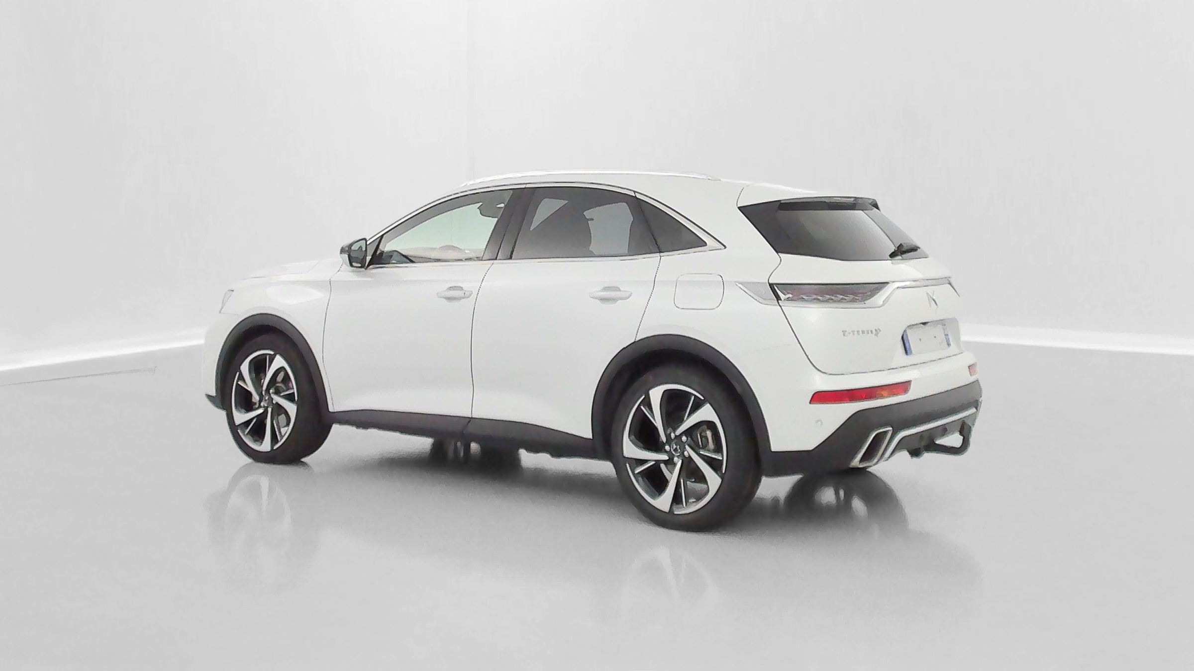 DS DS7 Crossback - Image 37