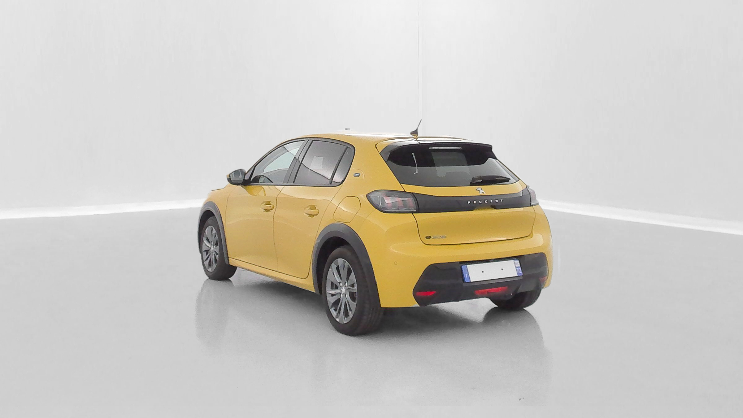 Peugeot E-208 - Image 5