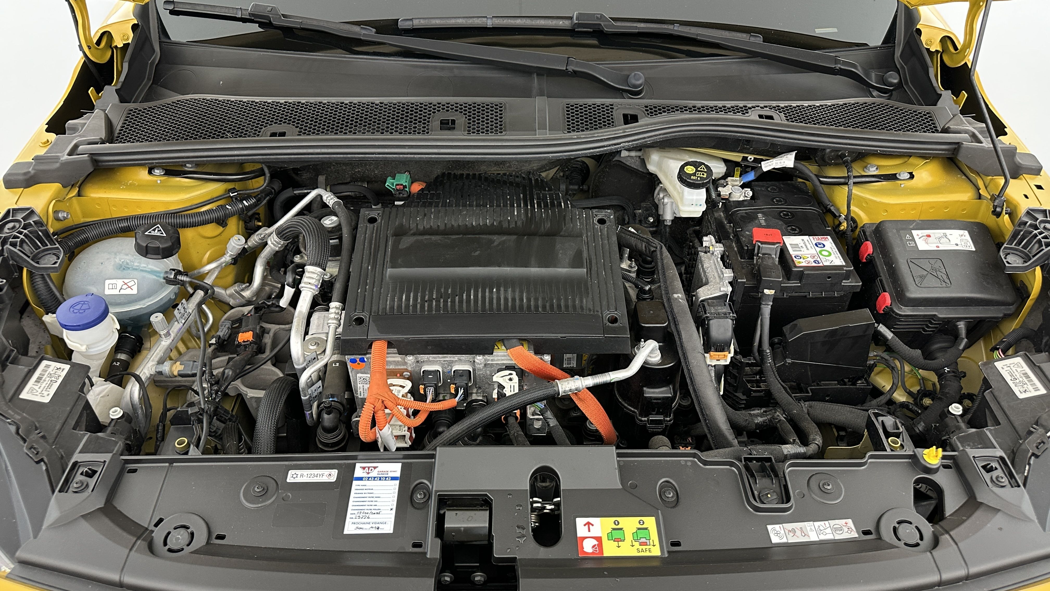 Peugeot E-208 - Image 11