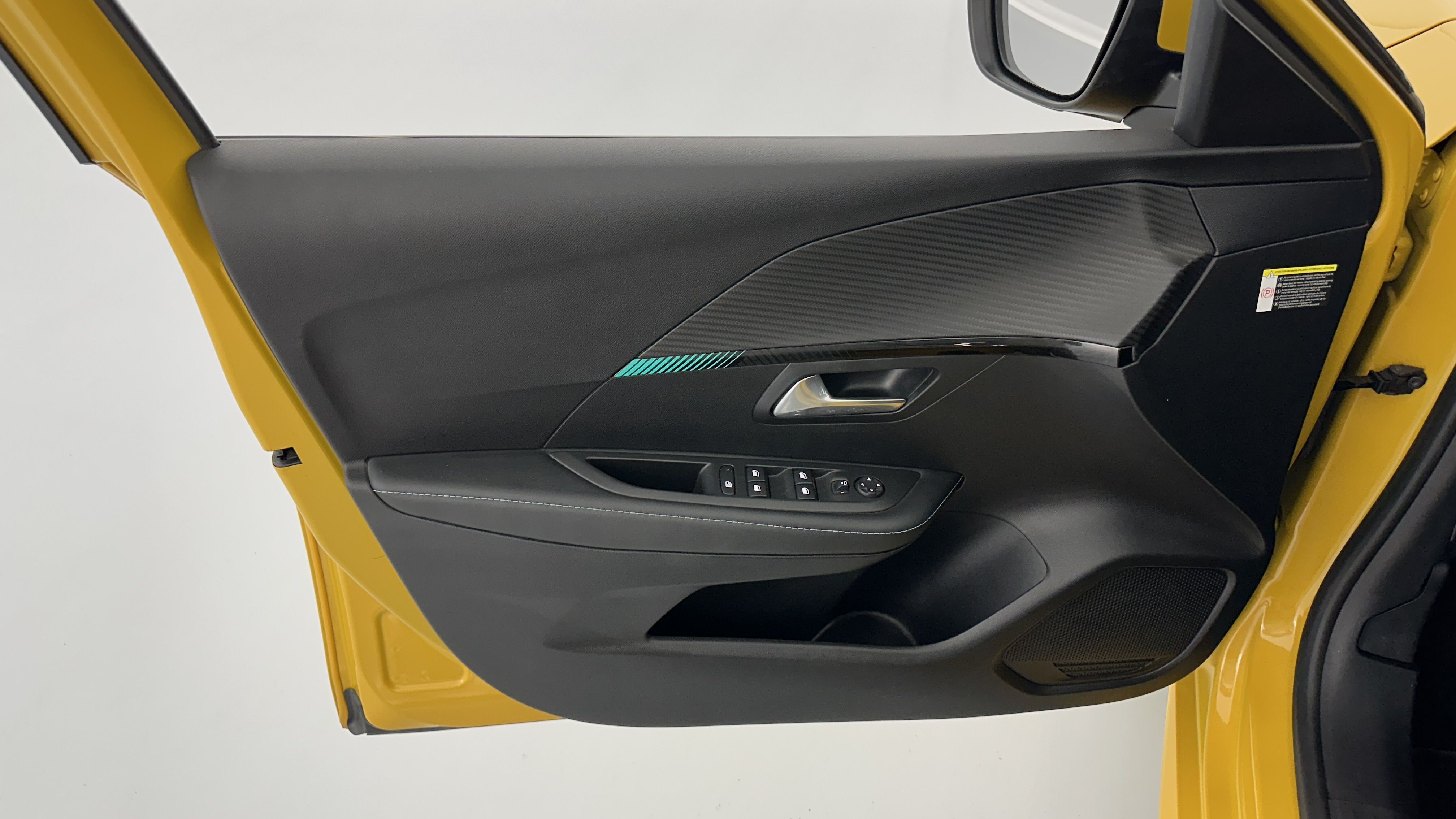 Peugeot E-208 - Image 12