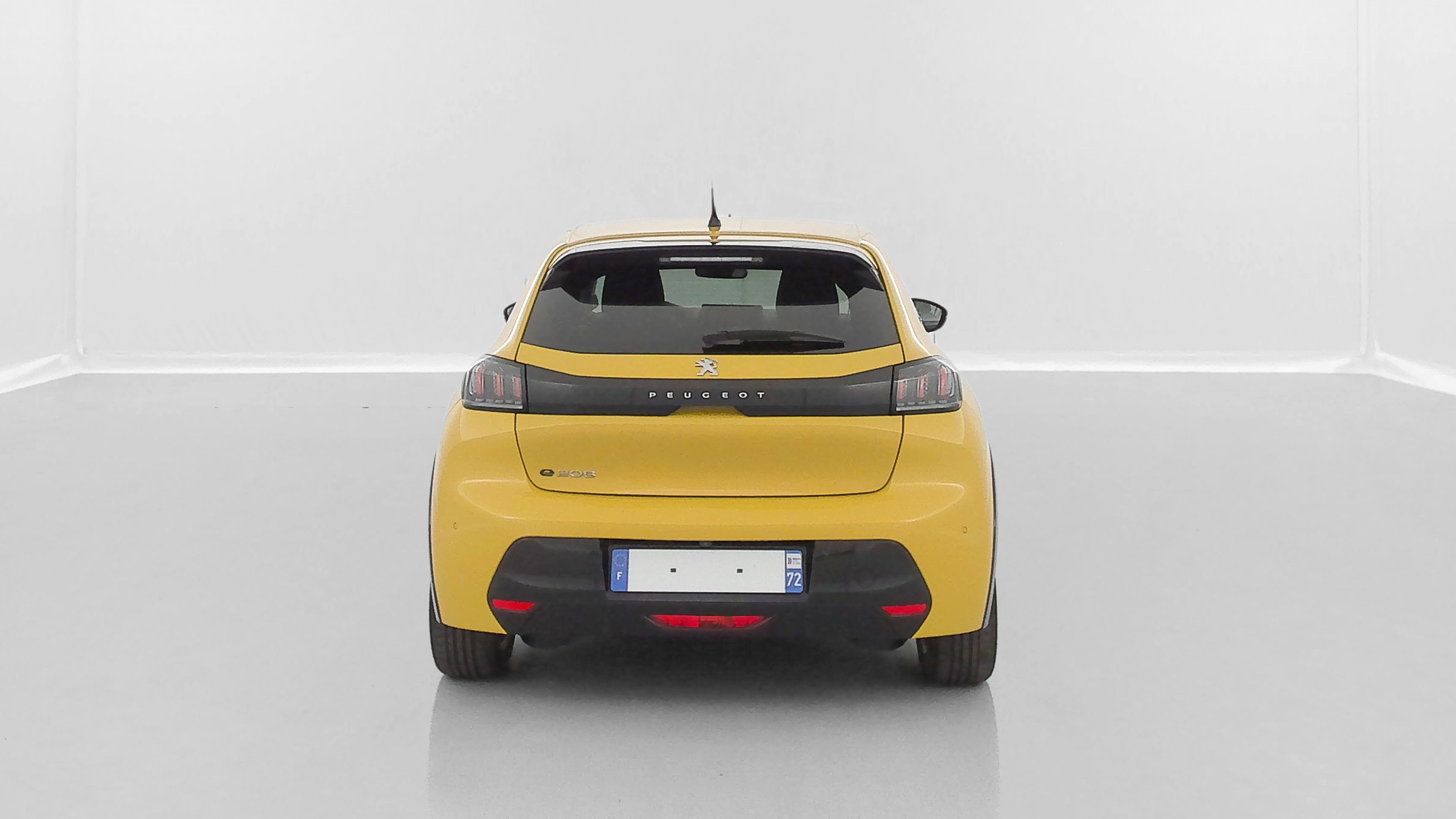 Peugeot E-208 - Image 25