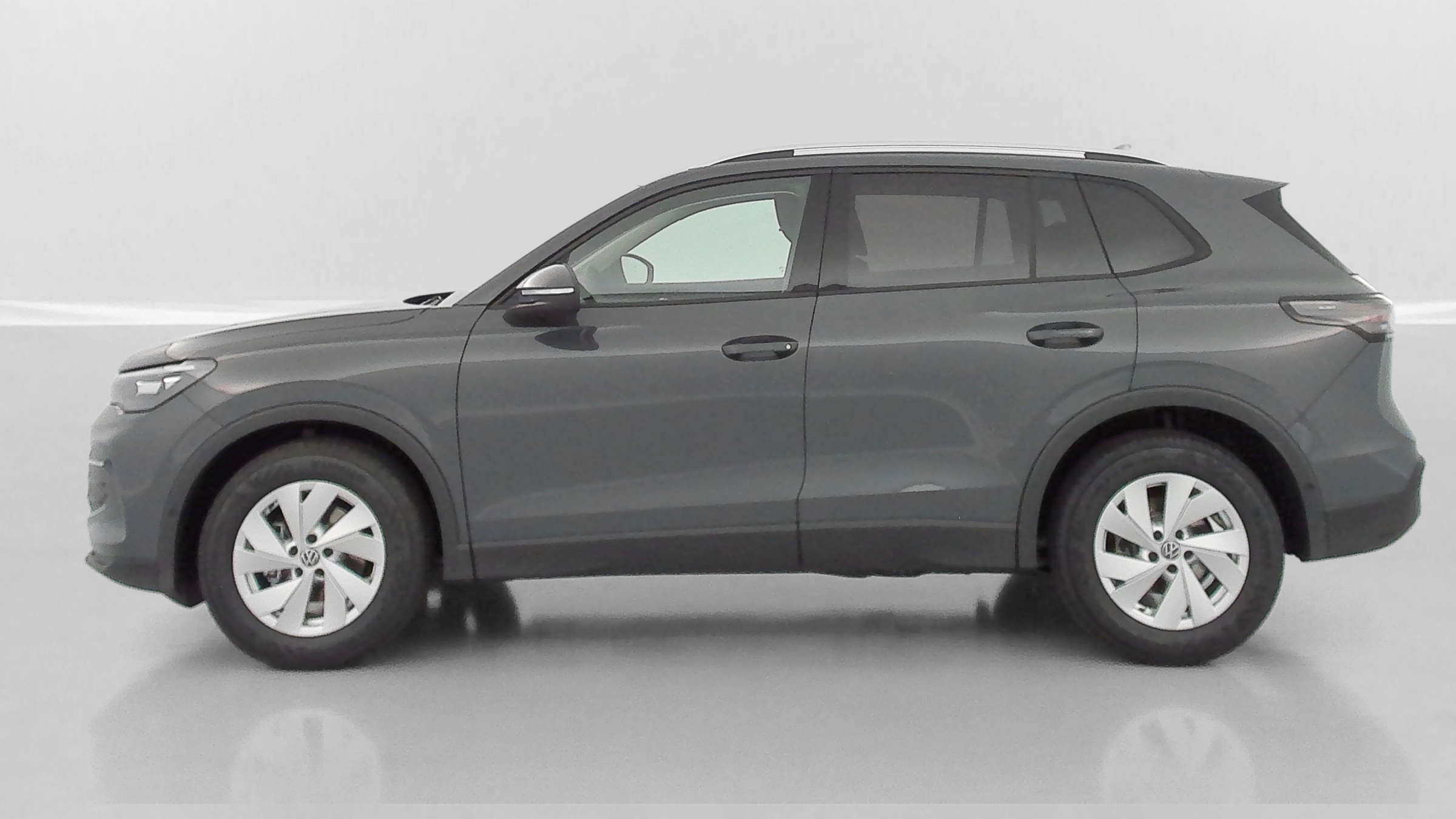 Volkswagen Tiguan - Image 4