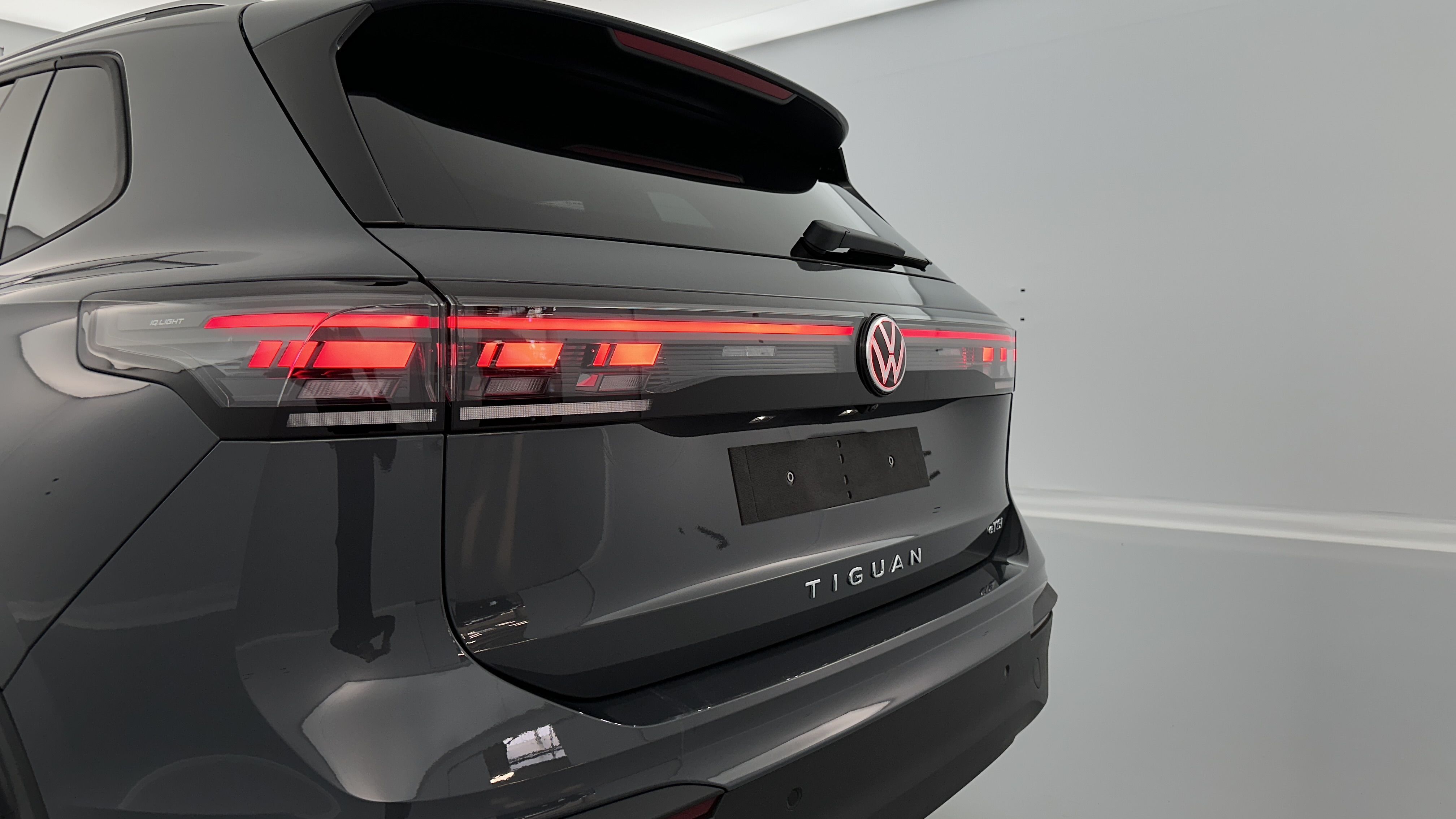 Volkswagen Tiguan - Image 27