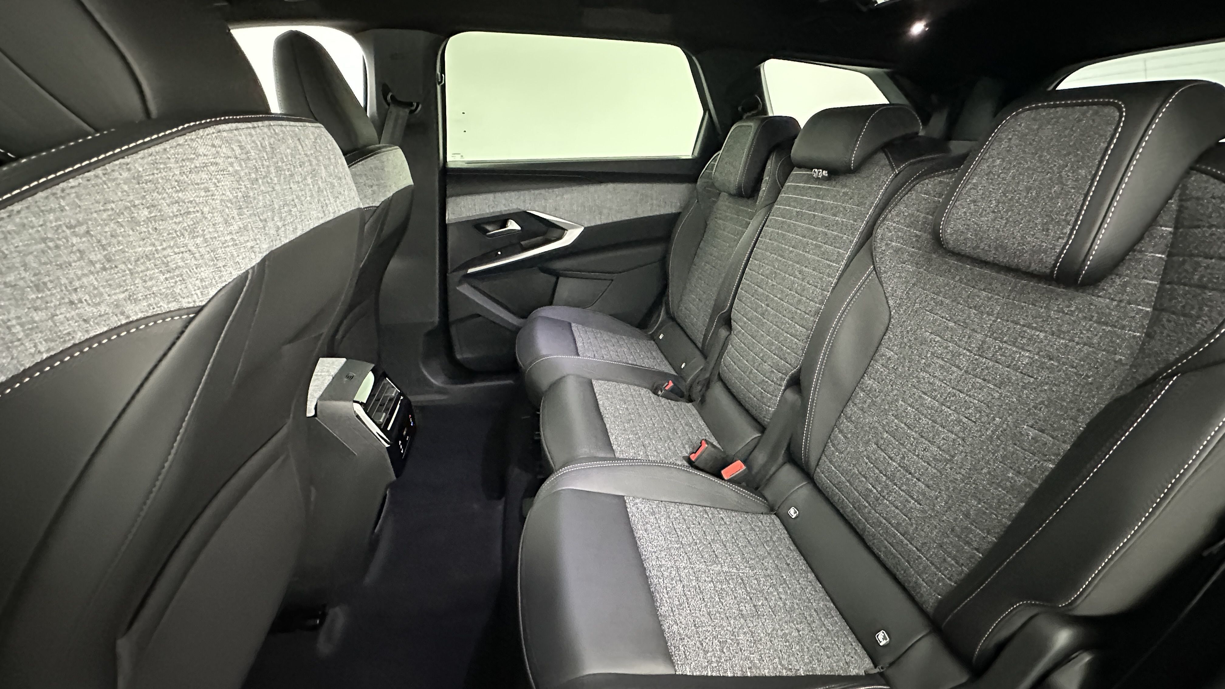 Peugeot 5008 - Image 9