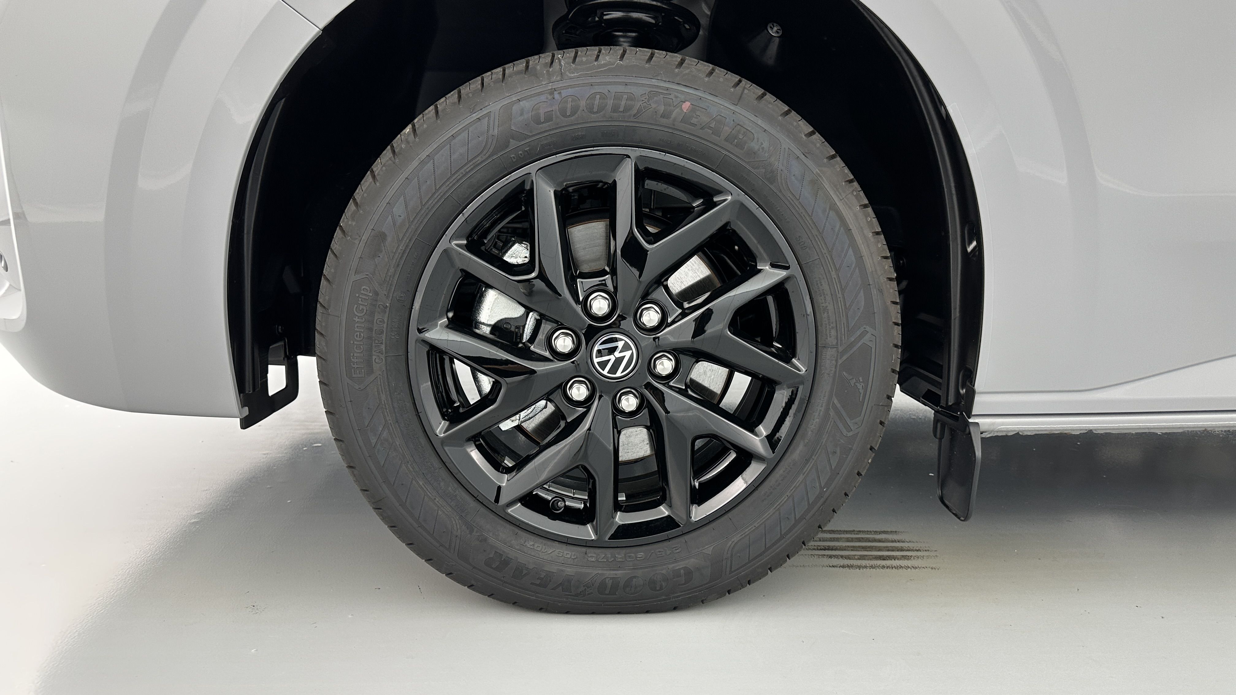 Volkswagen Transporter - Image 10