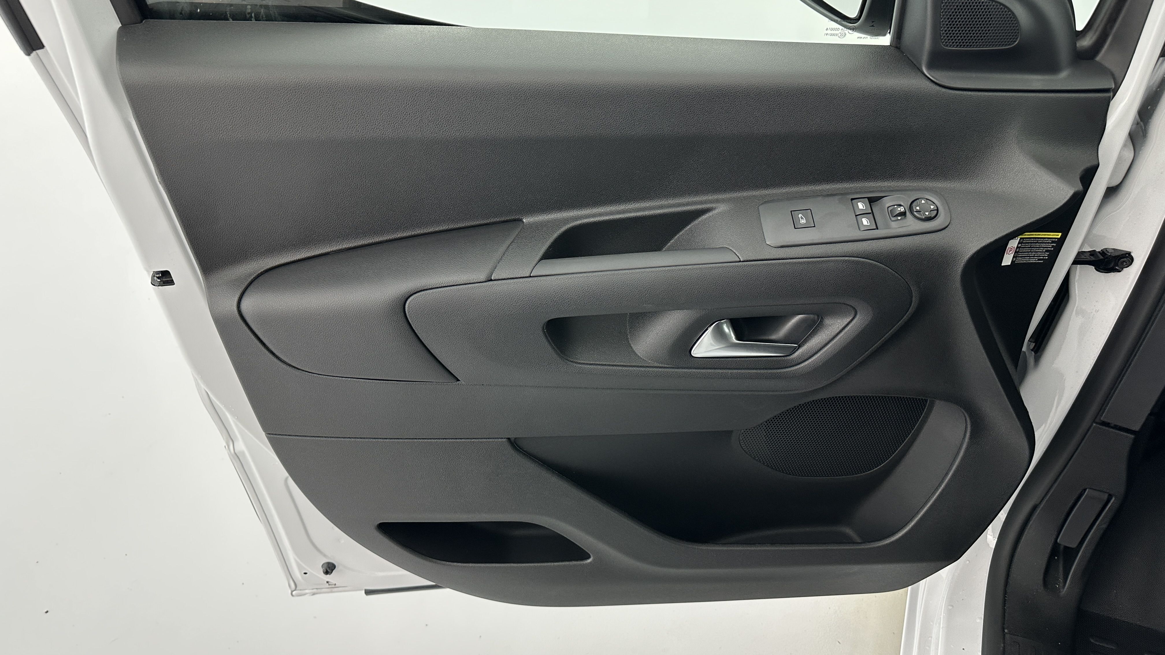 Opel COMBO CARGO - Image 11