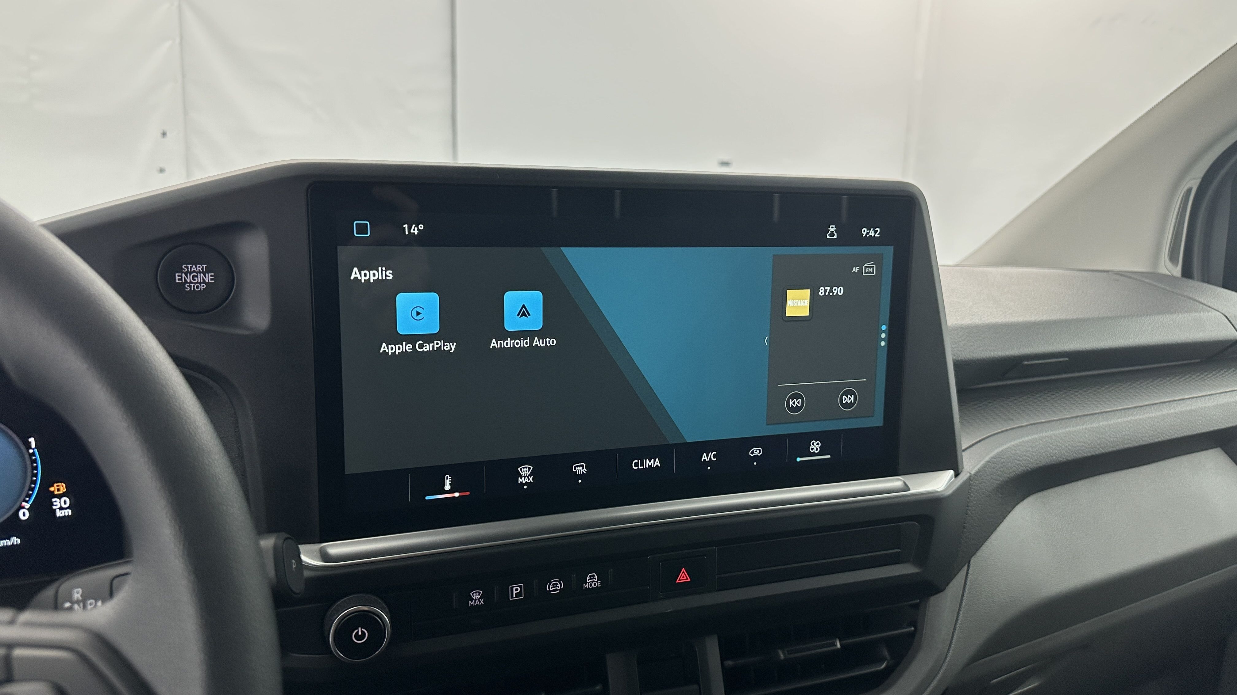 Volkswagen Transporter - Image 15