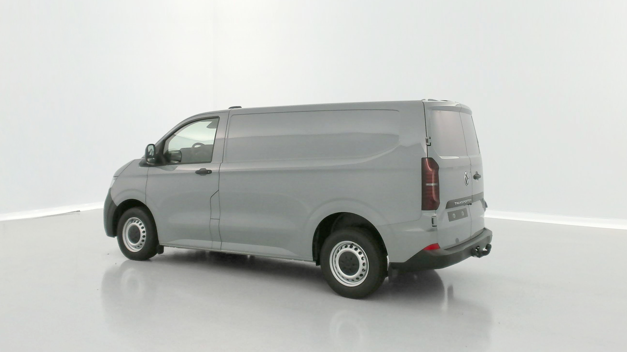 Volkswagen Transporter - Image 21