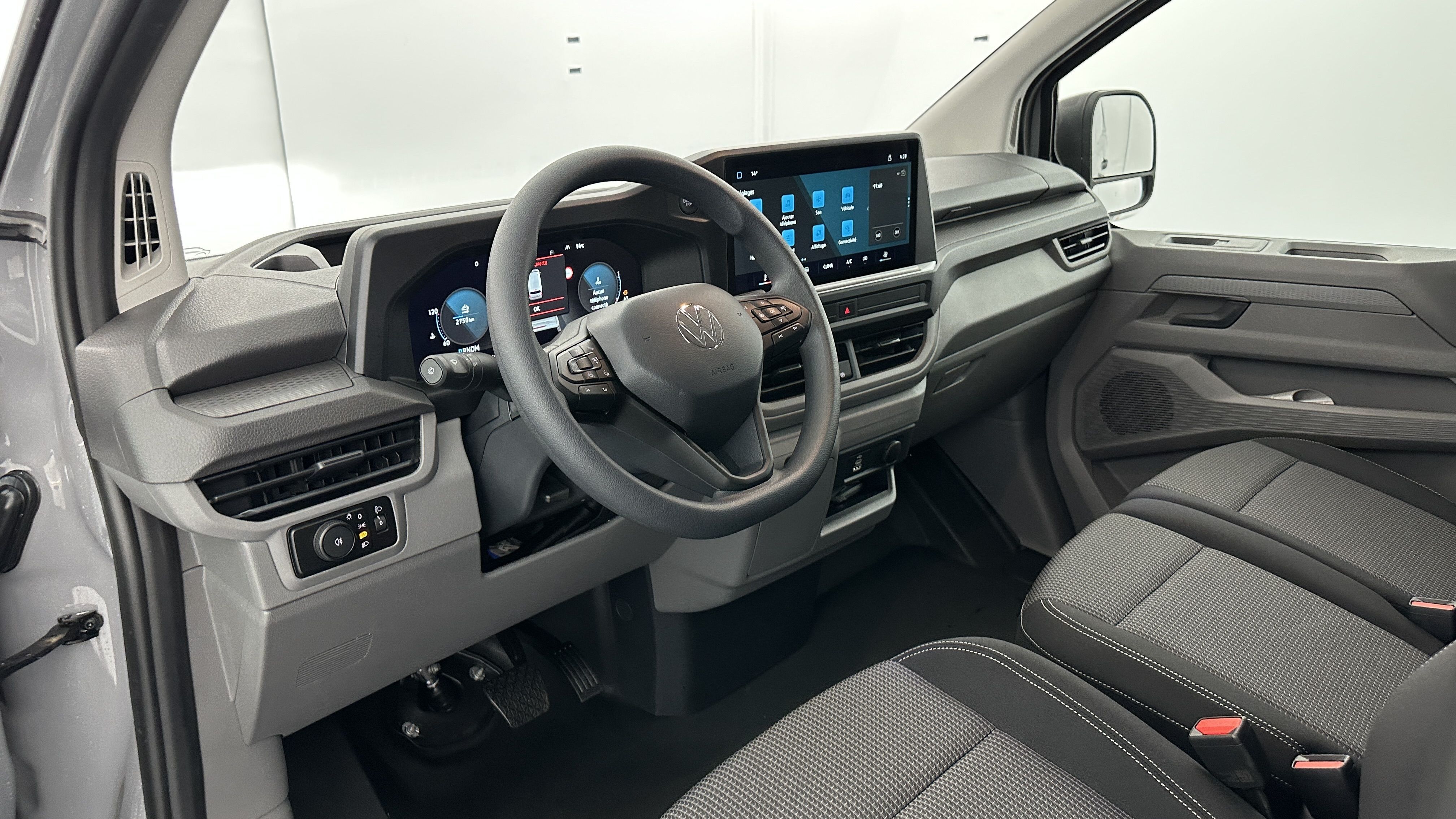 Volkswagen Transporter - Image 6