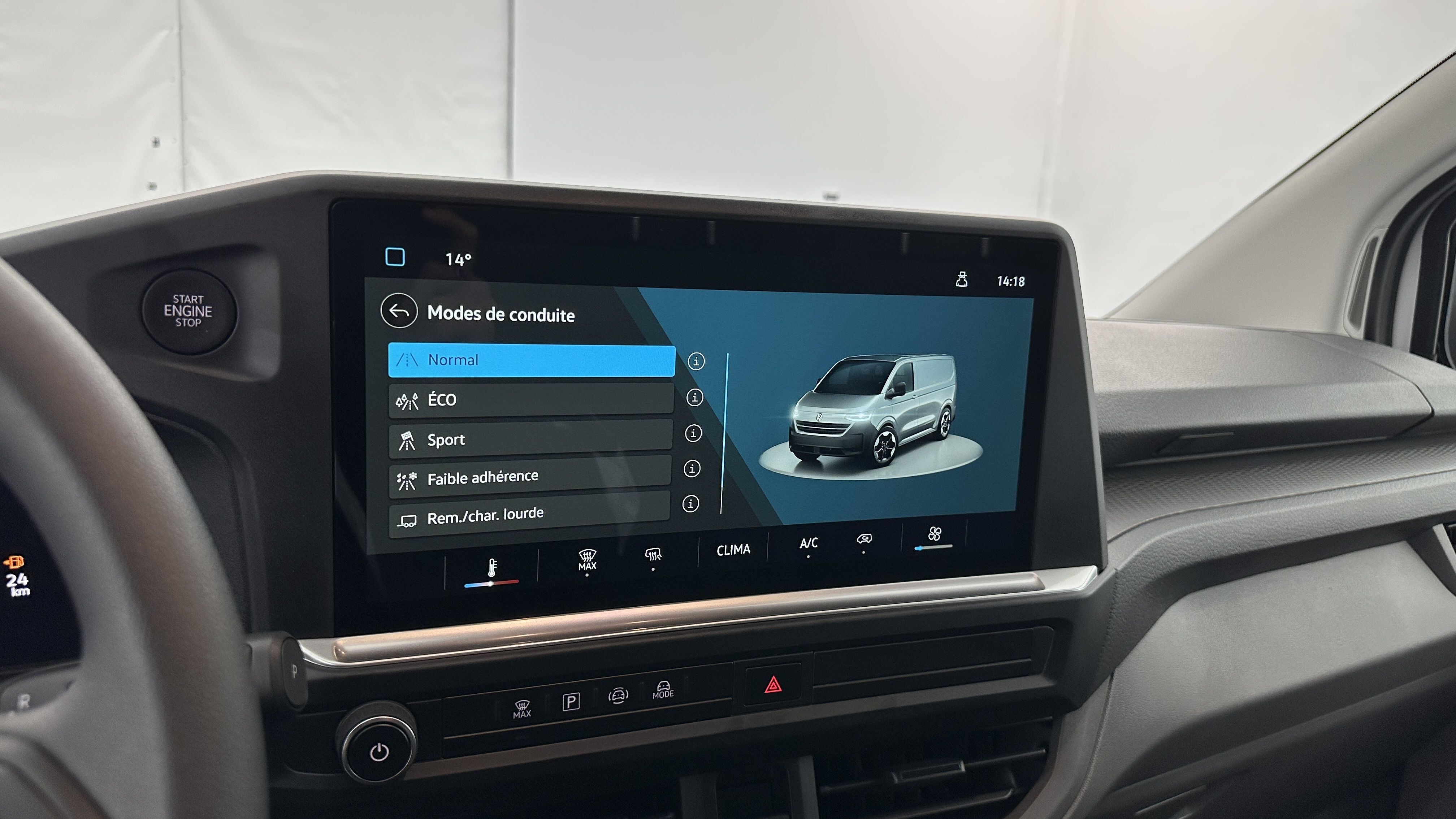 Volkswagen Transporter - Image 16