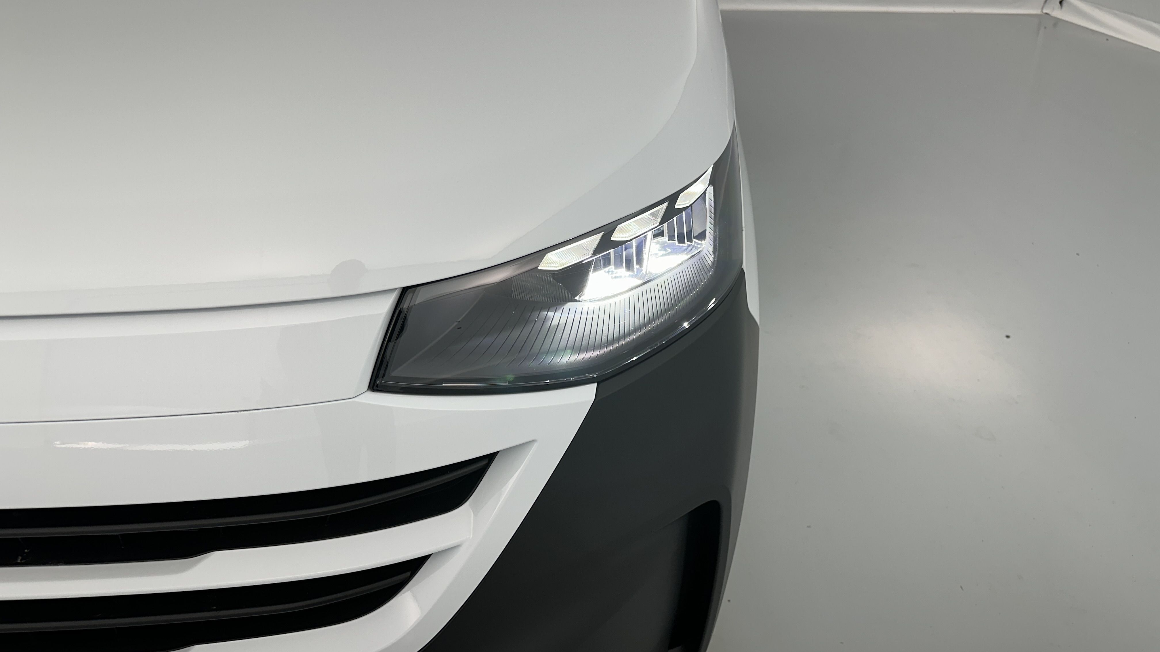 Volkswagen Transporter - Image 17