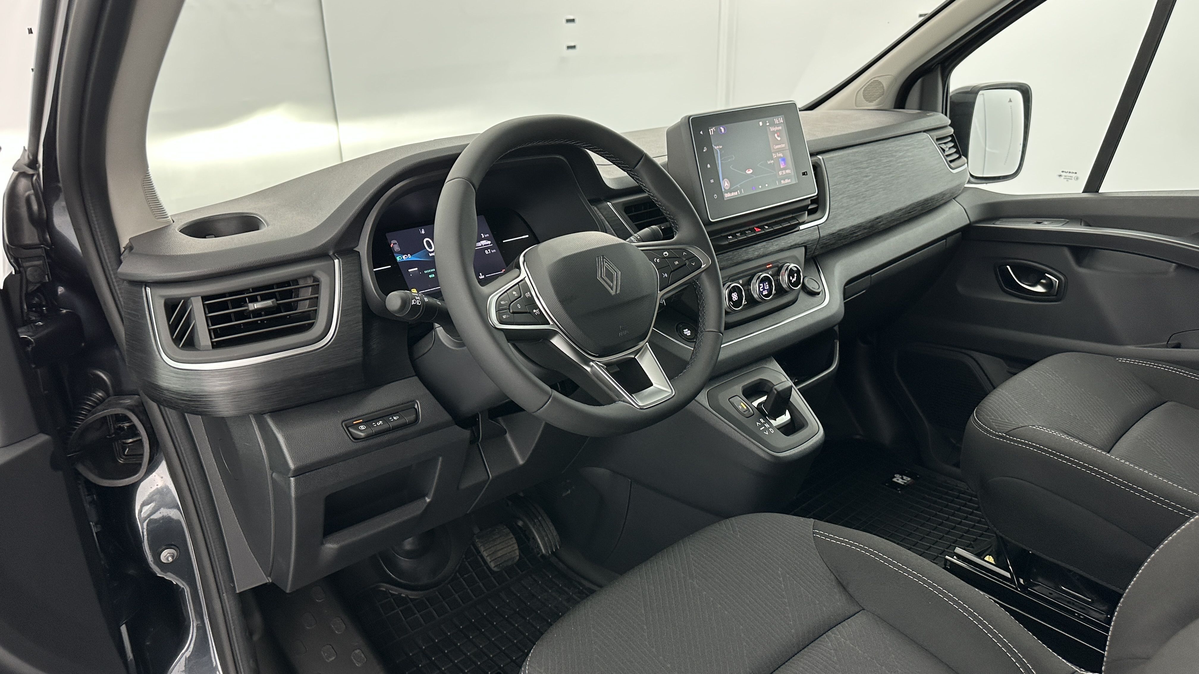 Renault Trucks TRAFIC CA - Image 6