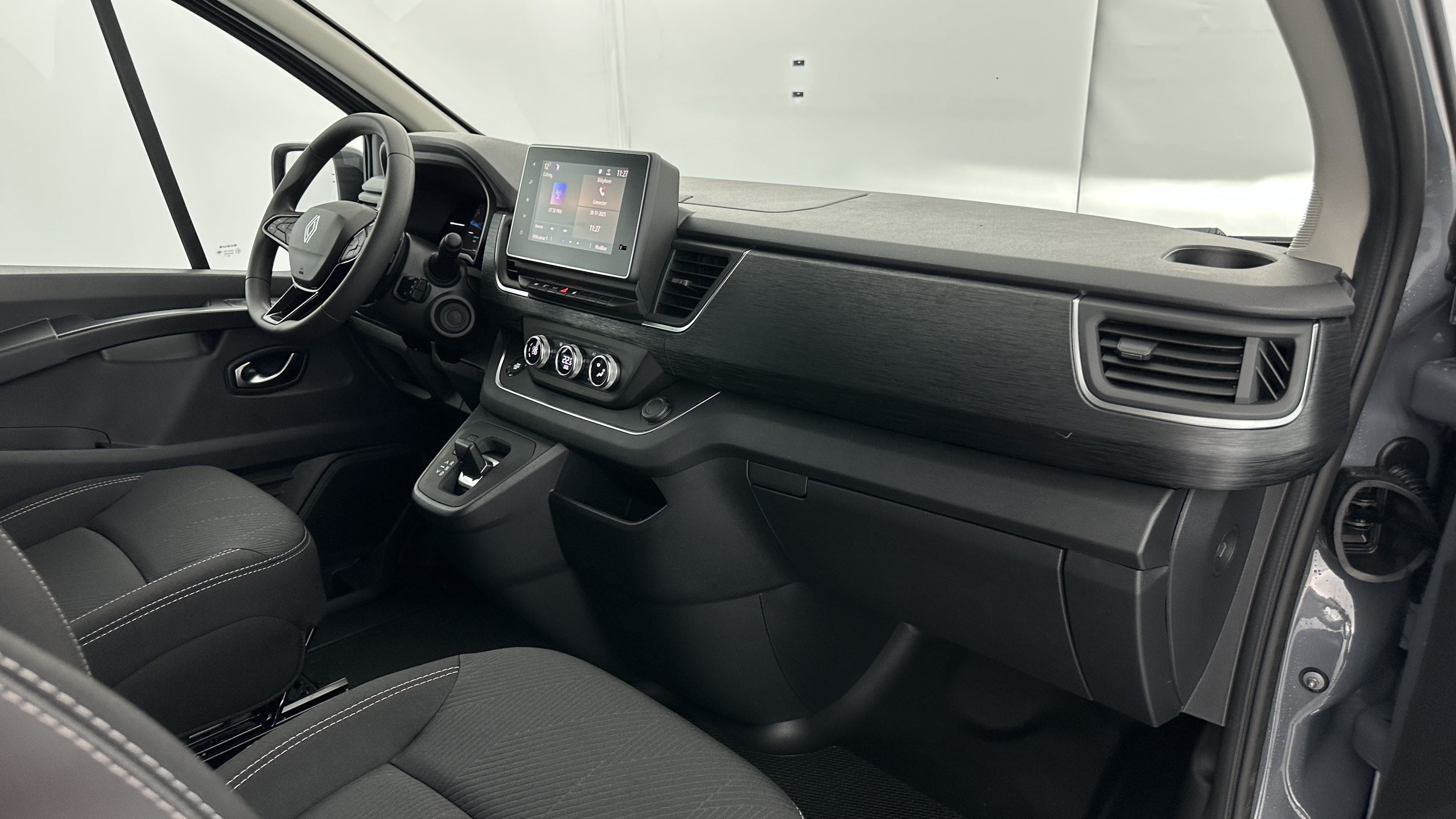 Renault Trucks TRAFIC CA - Image 7