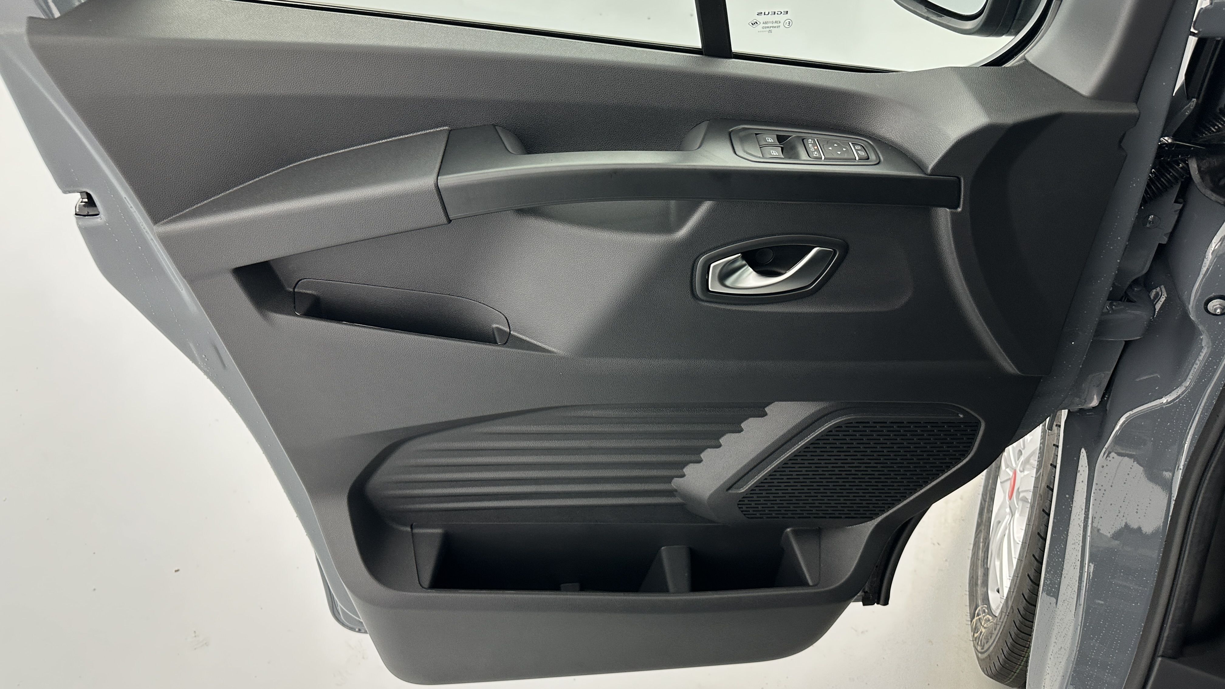 Renault Trucks TRAFIC CA - Image 11