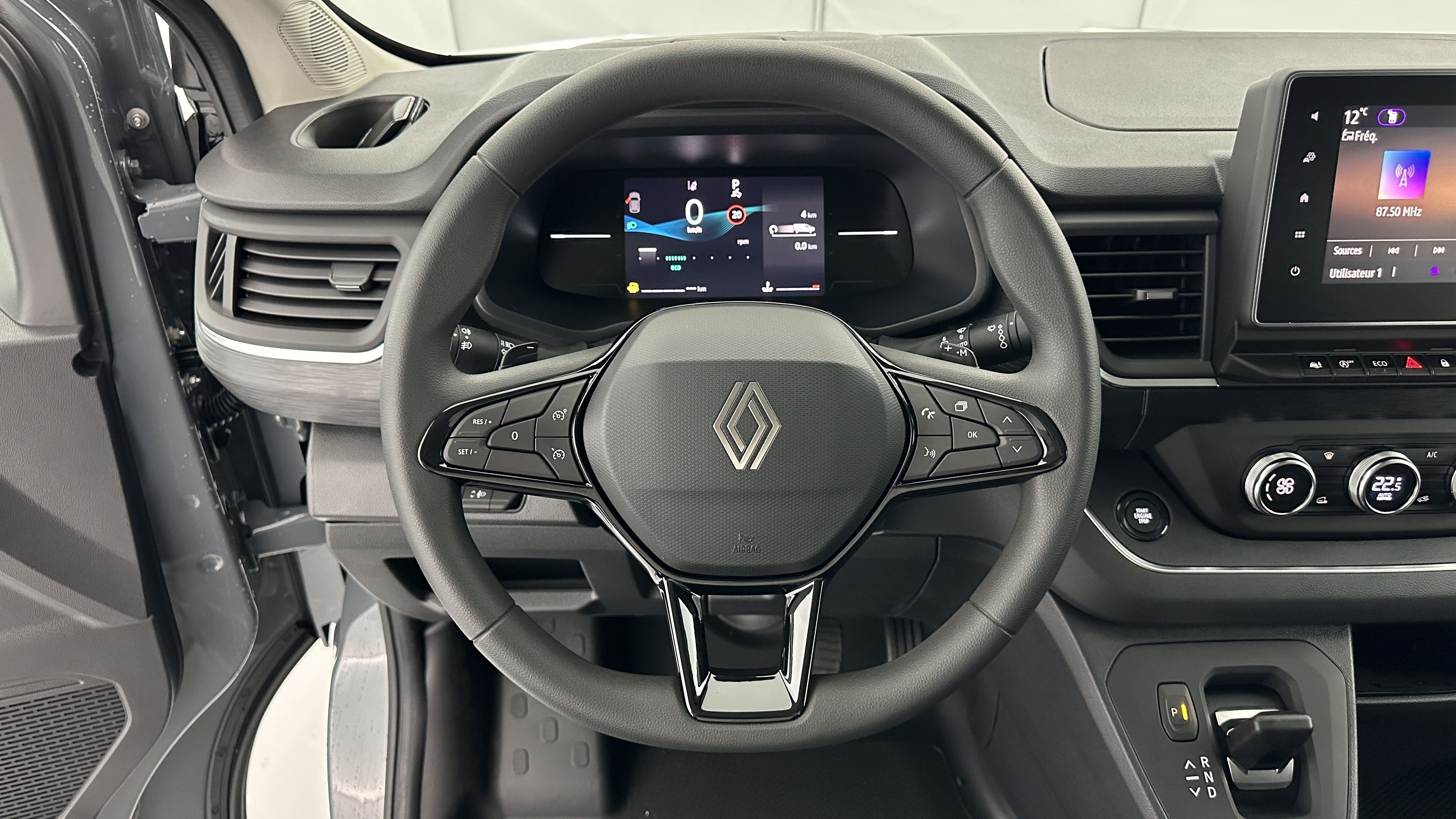 Renault Trucks TRAFIC CA - Image 12