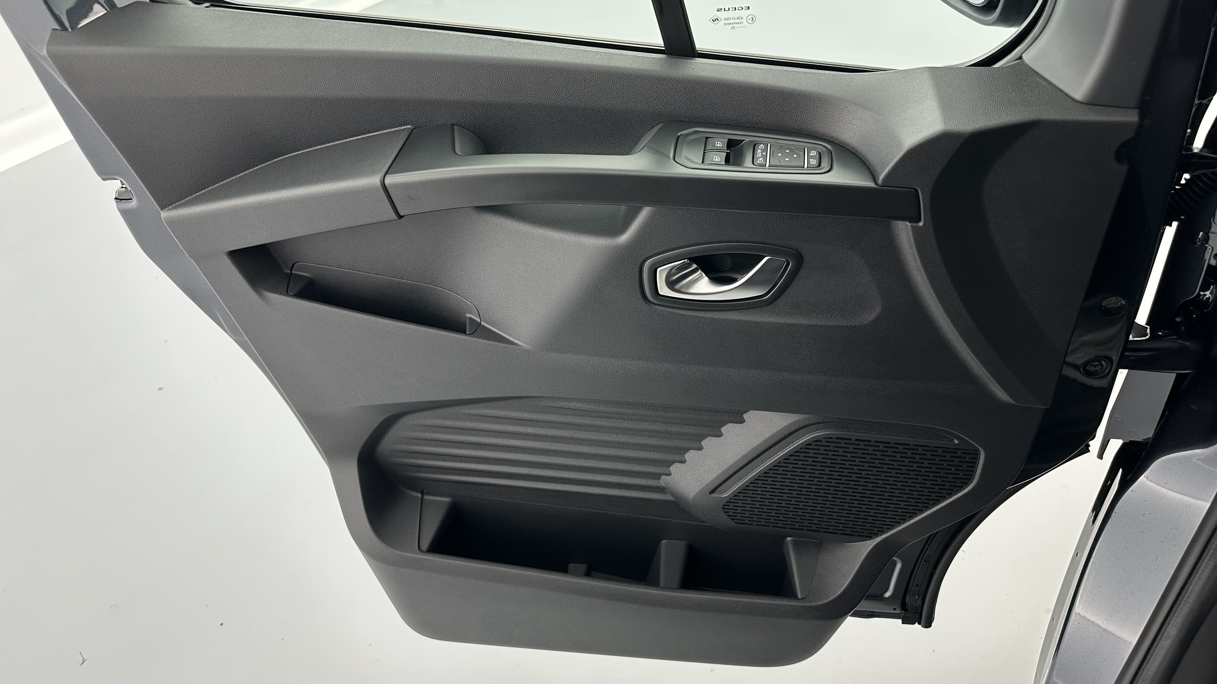 Renault Trucks TRAFIC CA - Image 11