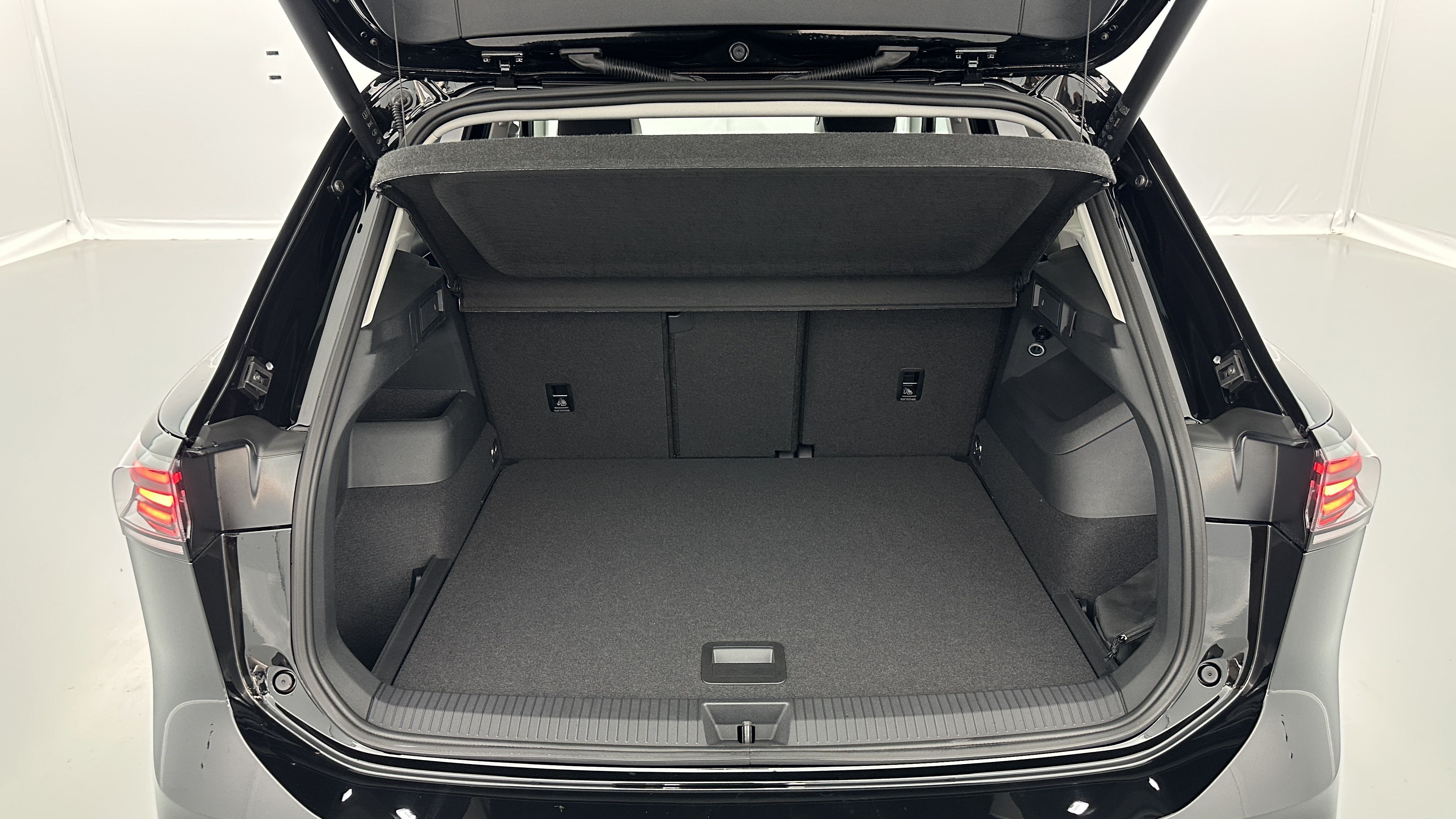 Volkswagen Tiguan - Image 10