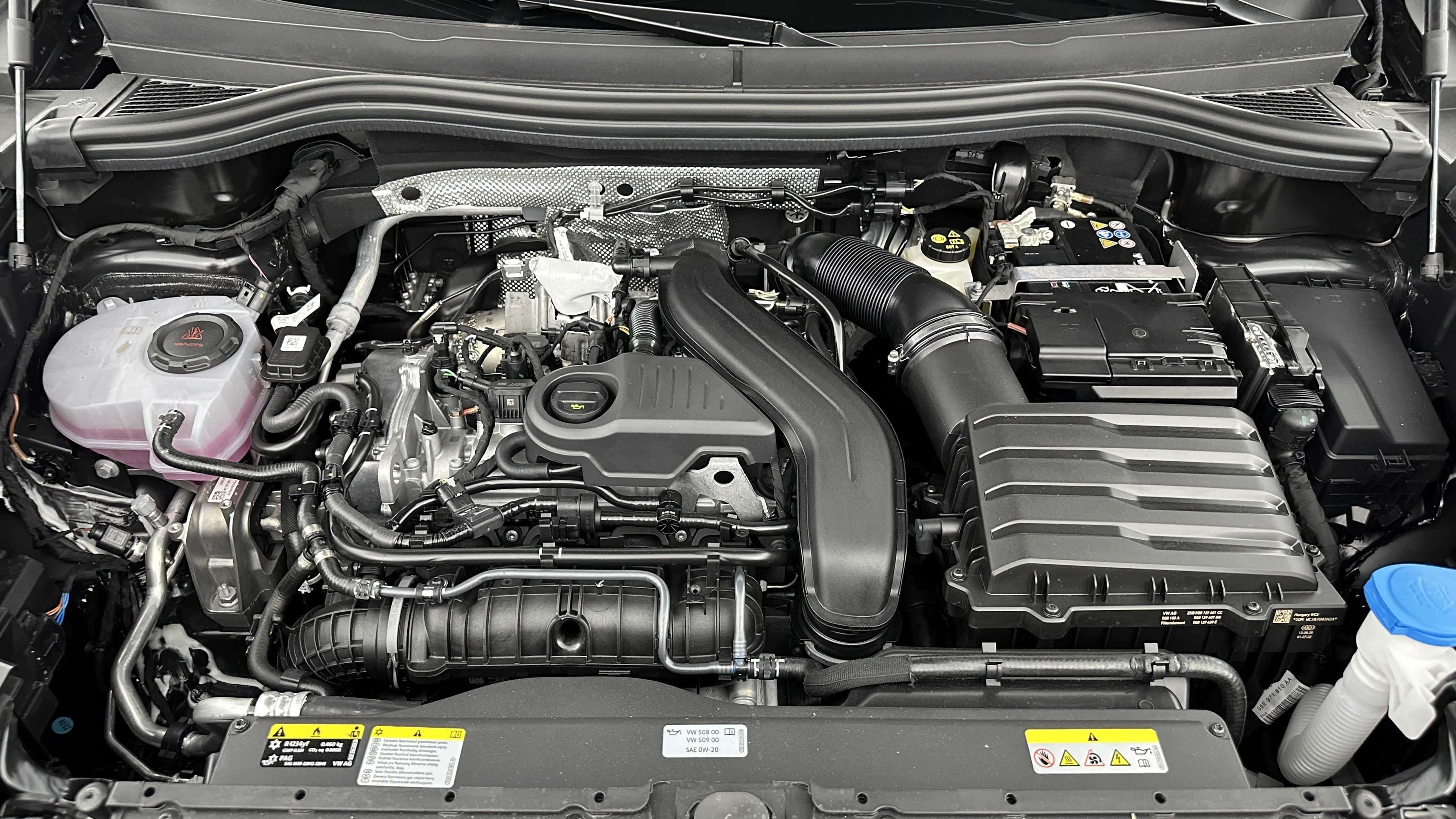 Volkswagen Tiguan - Image 11