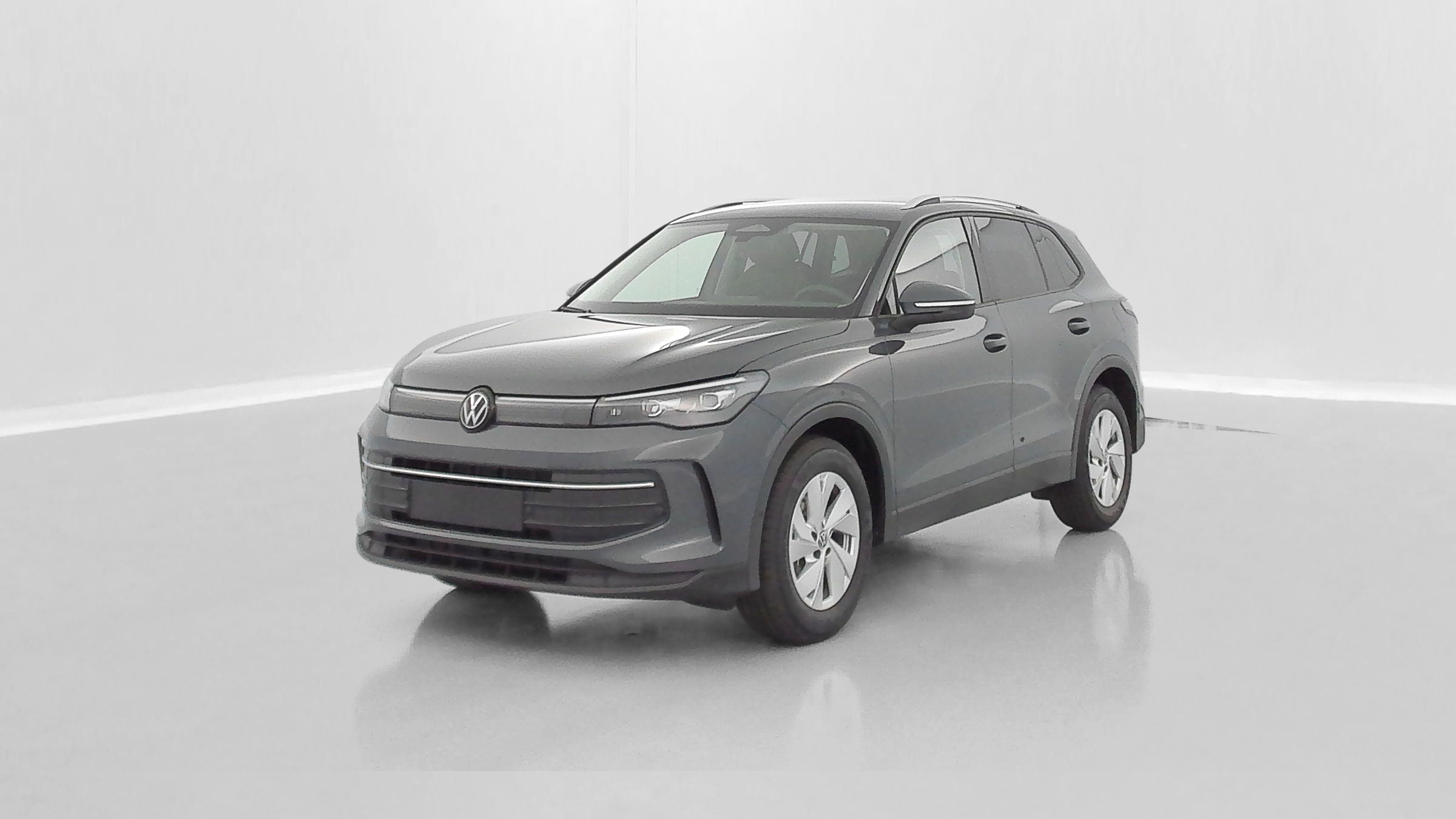 Volkswagen Tiguan - Image 3