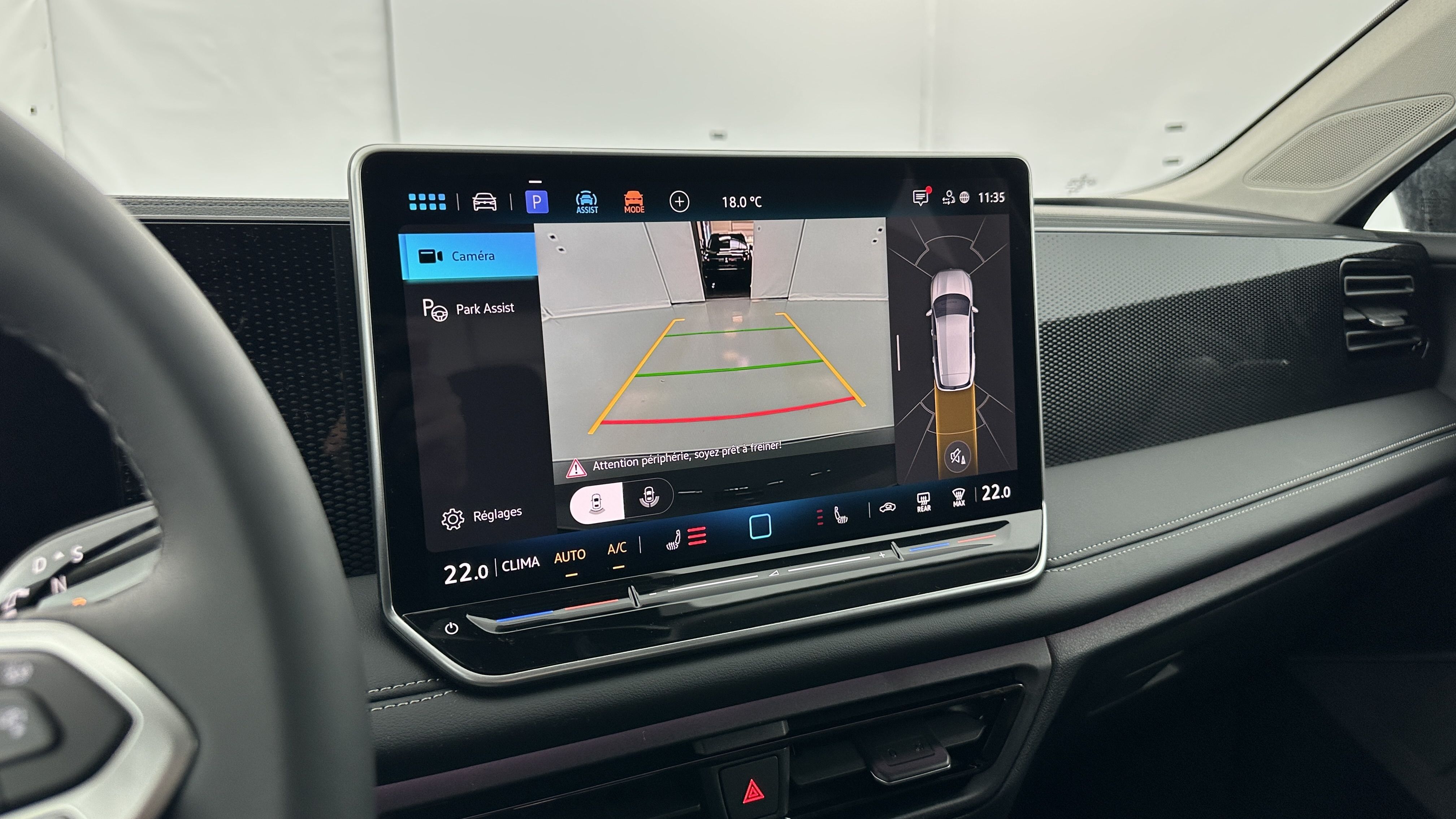 Volkswagen Tiguan - Image 18